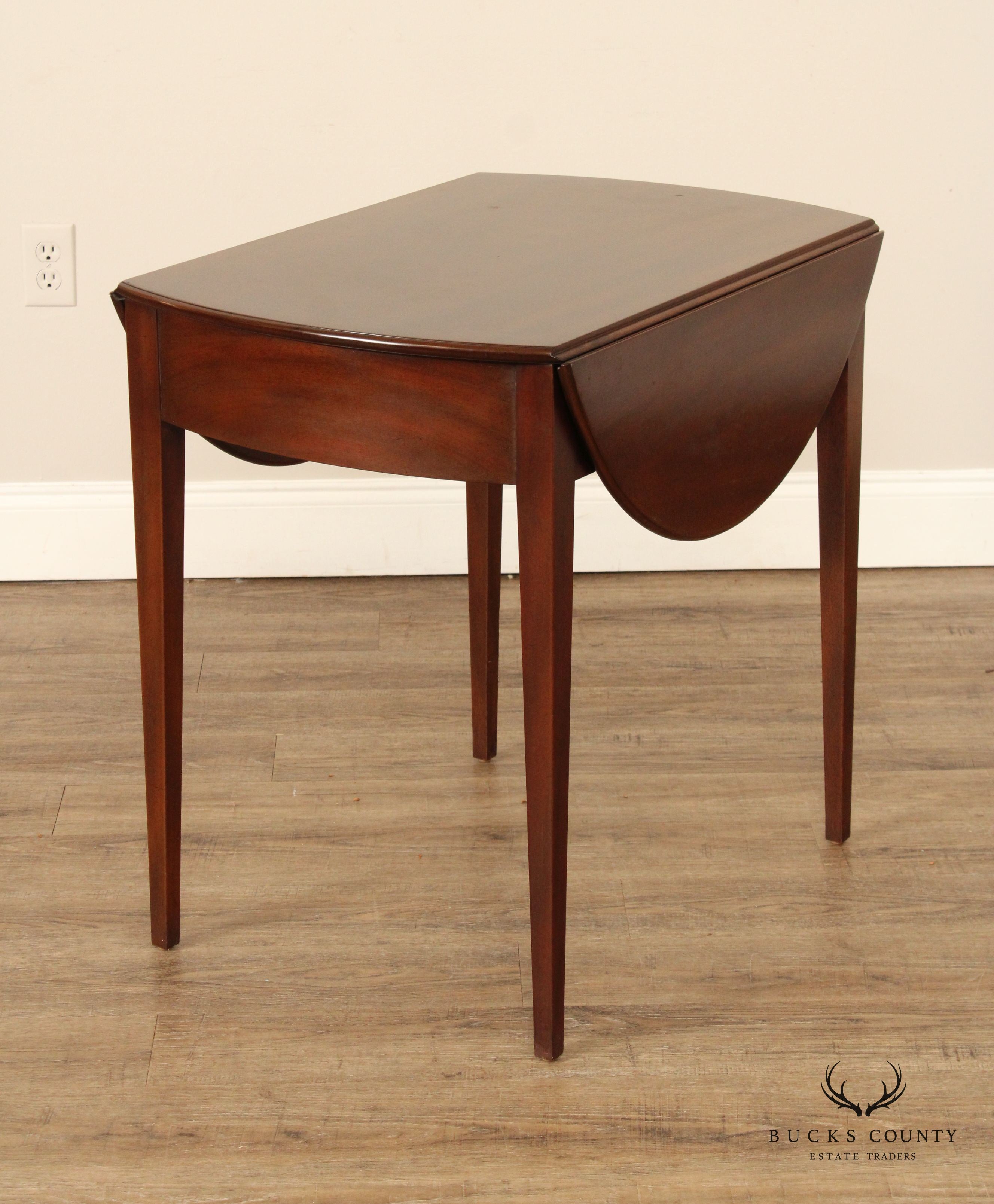 Kittinger Williamsburg Adaptation Pair of Mahogany Pembroke Tables