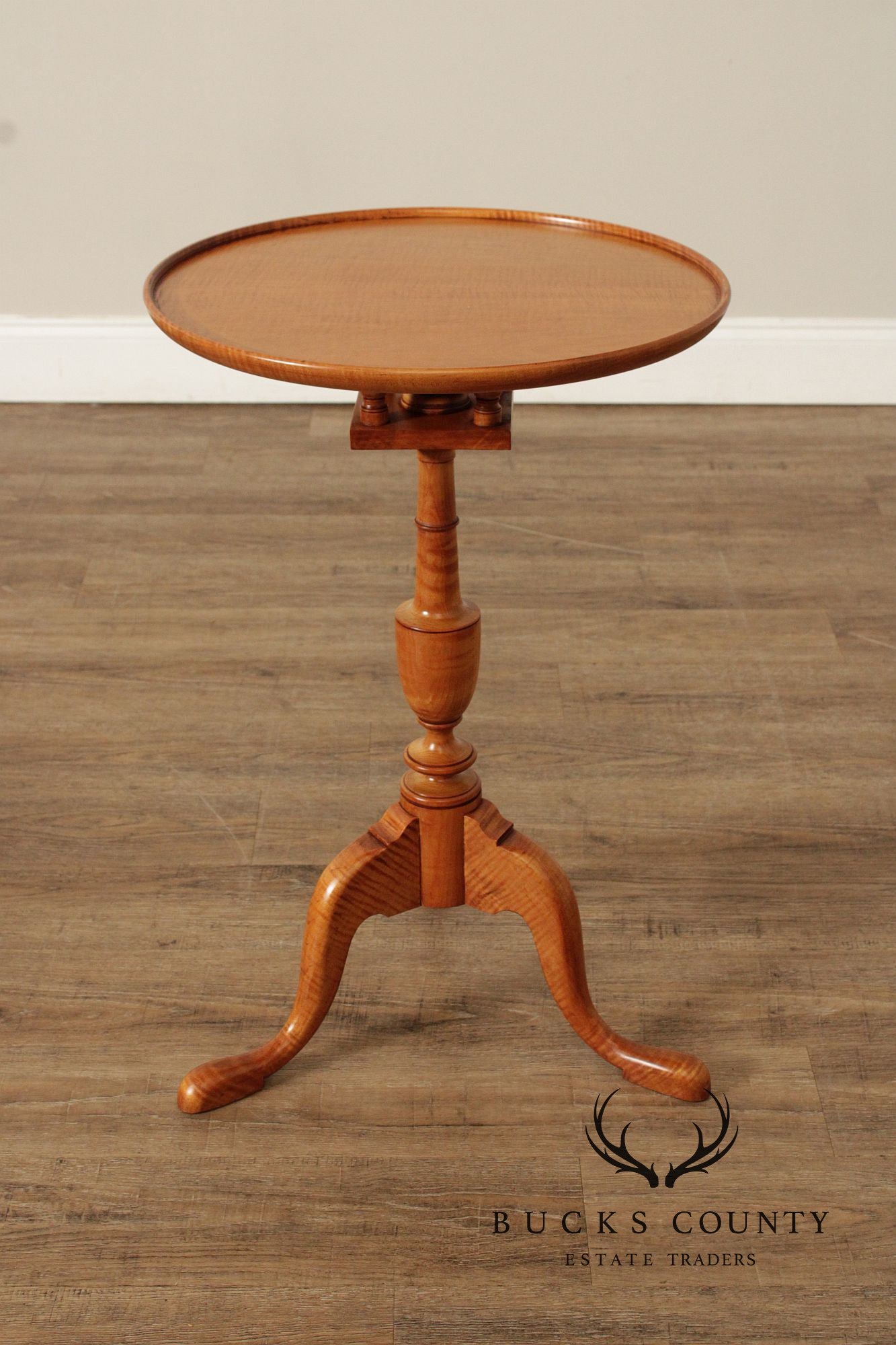 Custom Quality Queen Anne Style Tiger Maple Round Side Table