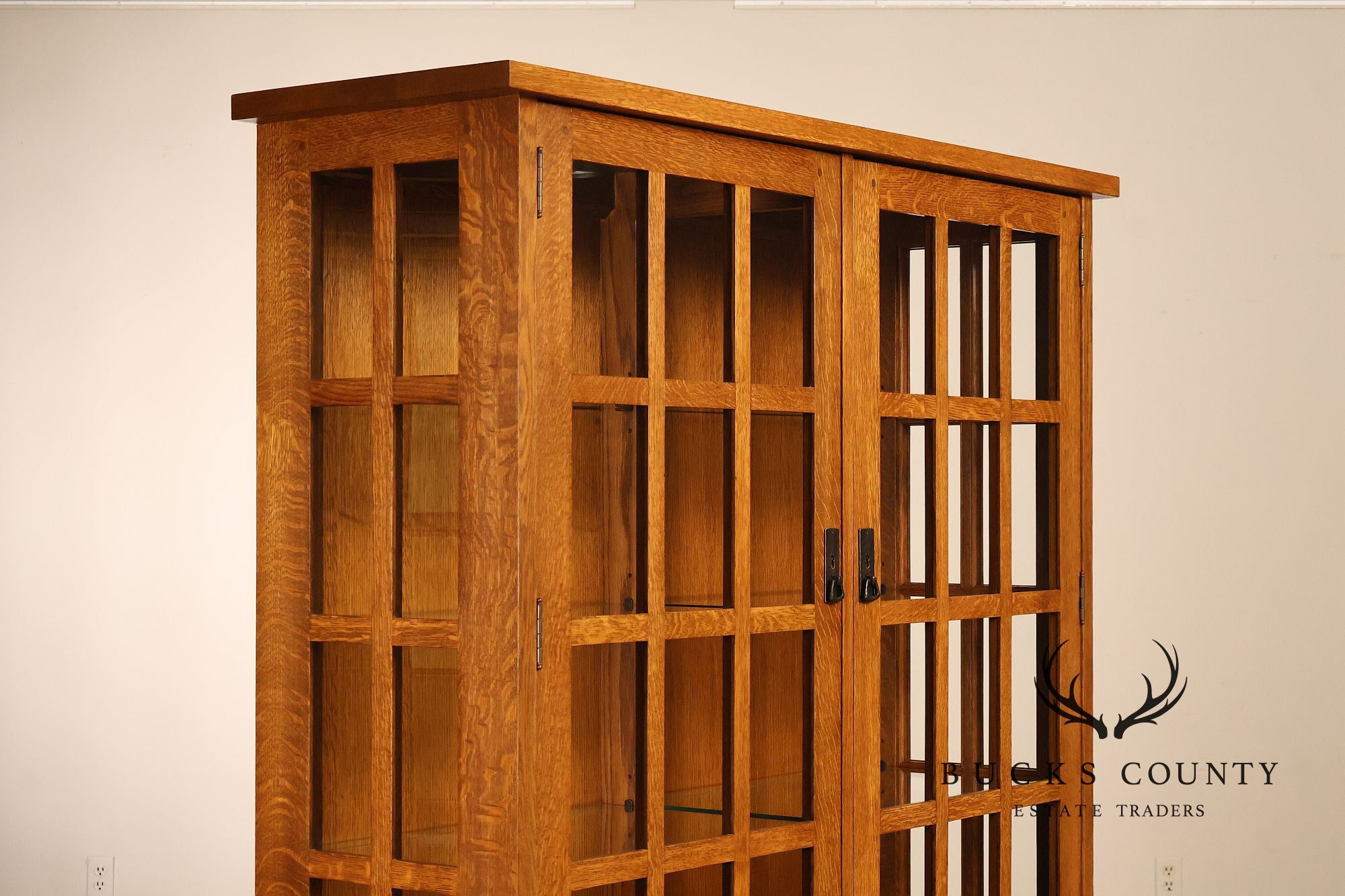 Stickley Mission Collection Oak China Cabinet With Strap Hardware