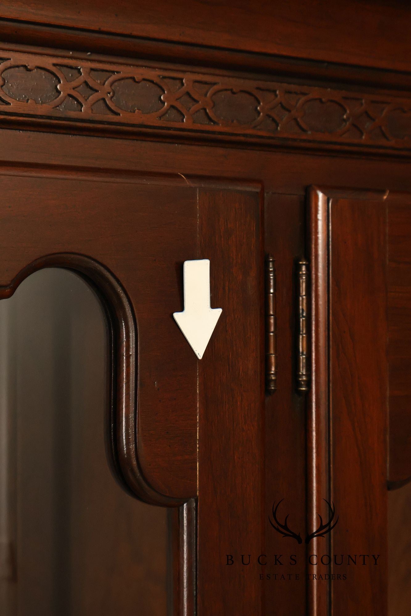 Ethan Allen 'Georgian Court' Cherry China Cabinet