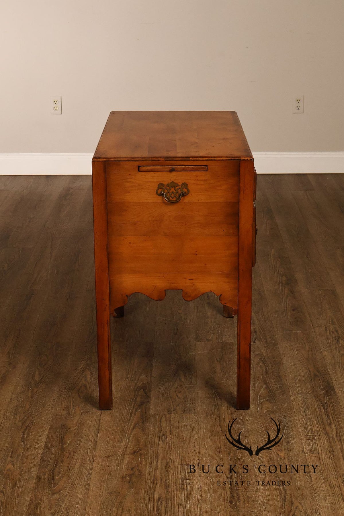 English  Server With Pull-Out Serving Slides