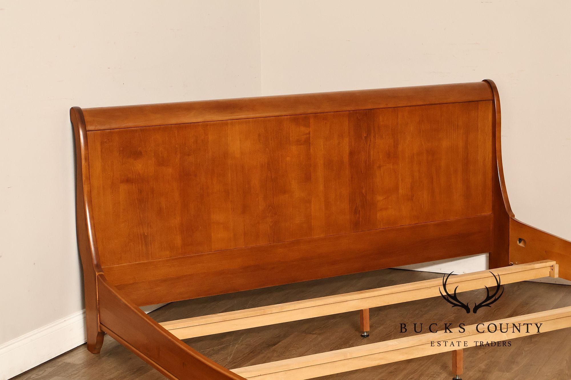 HPL Shermag Maple King Size Sleigh Bed
