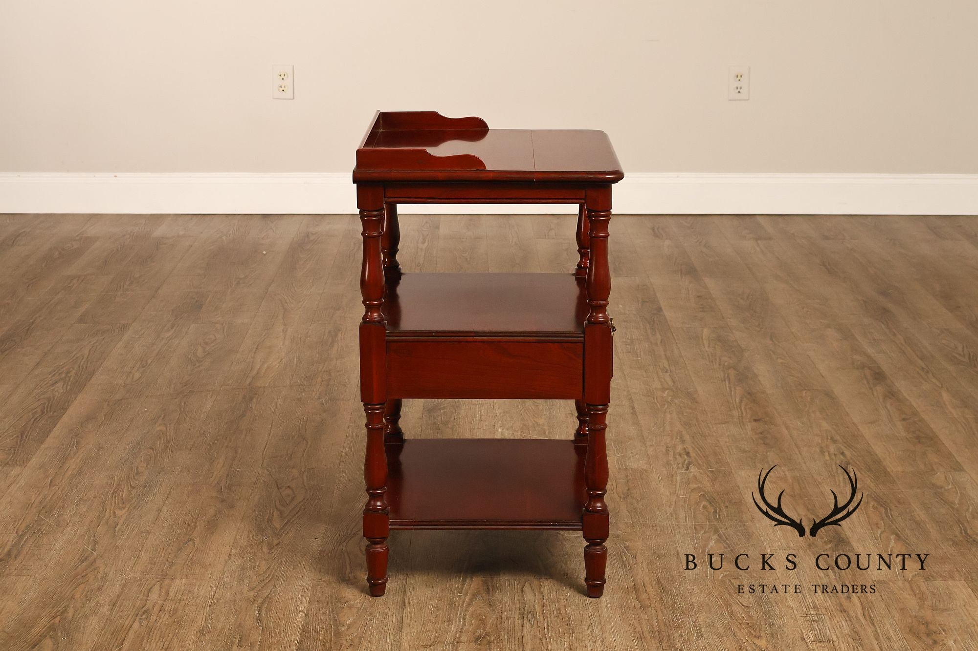 Pennsylvania House Vintage Pair Of Traditional Cherry End Tables