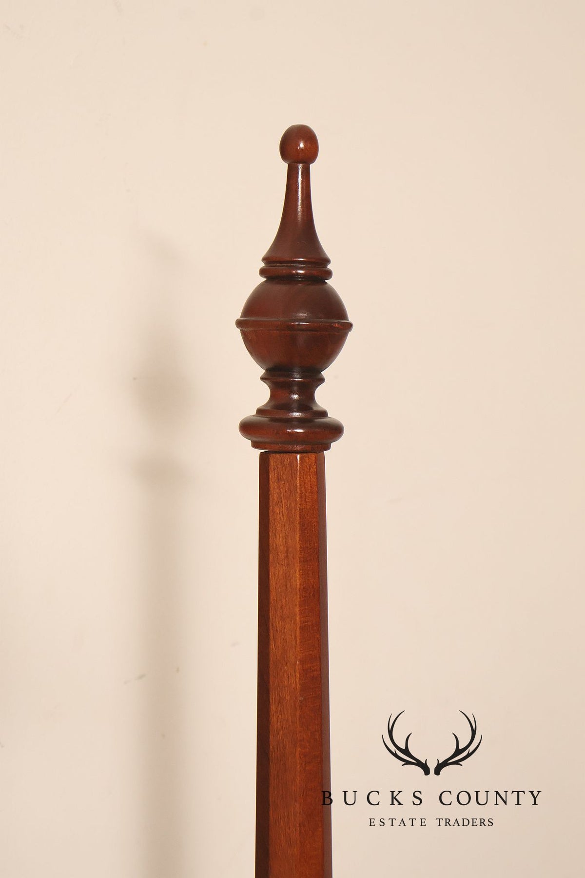 Statton Cherry Queen Size Poster Bed