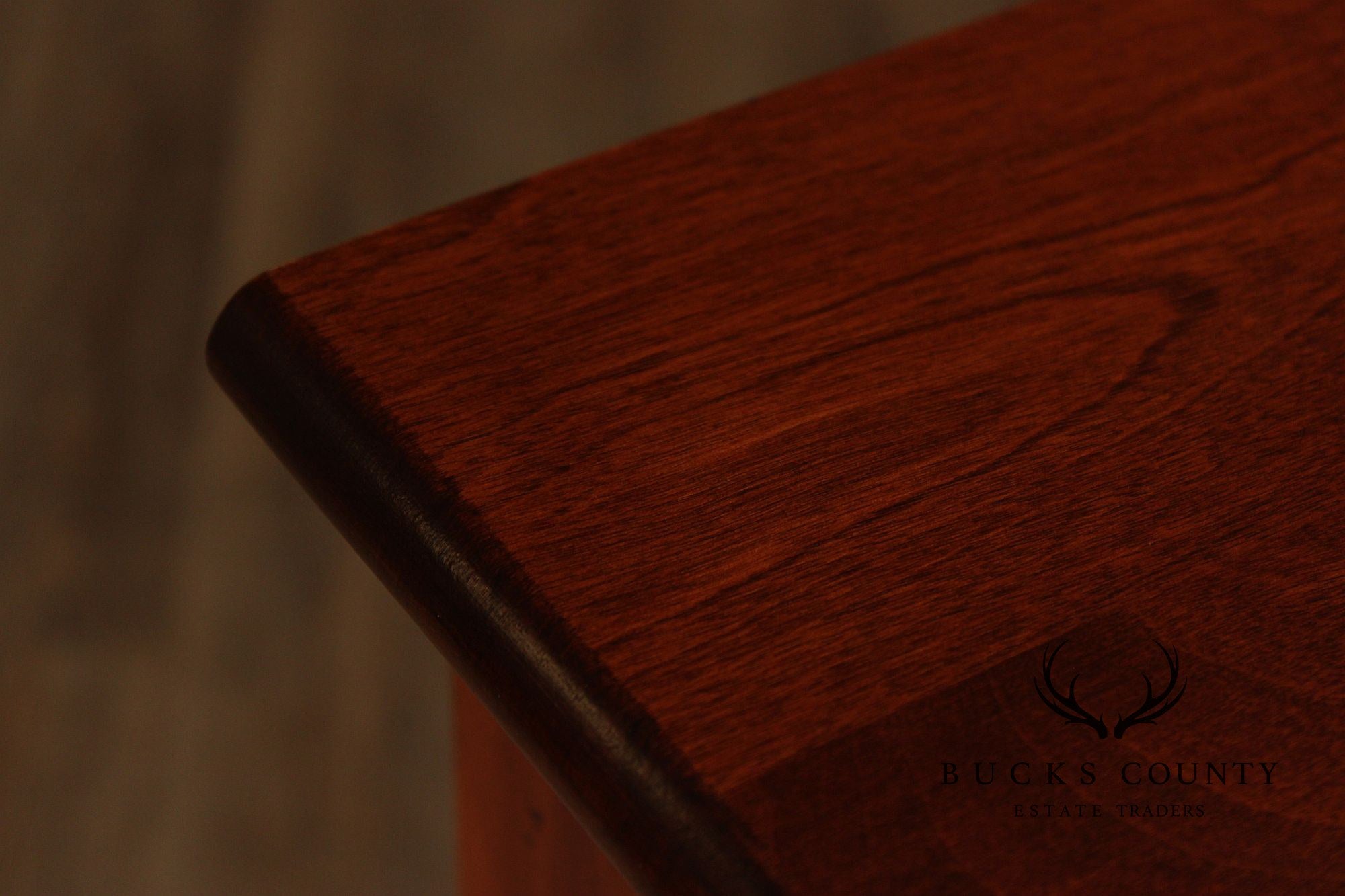 NICHOLS & STONE MAPLE SERVER SIDEBOARD WITH FLUTED LEGS