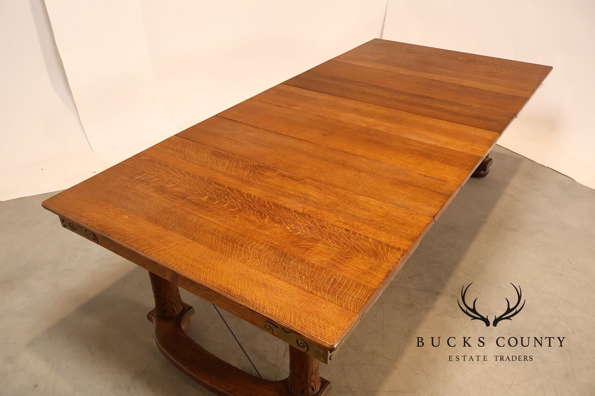 Antique Victorian Oak Expandable Dining Table