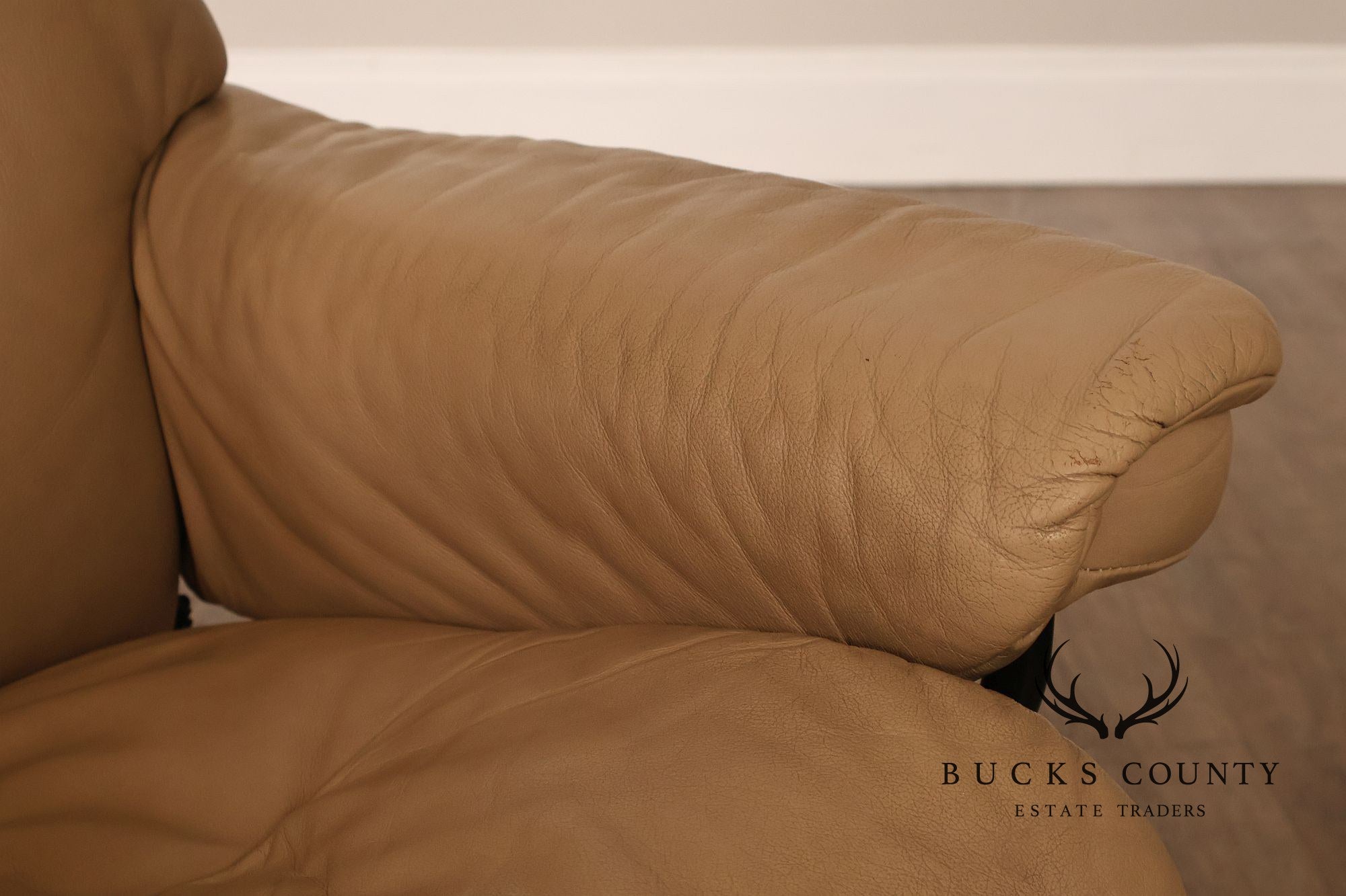 Ekornes Stressless Modern Leather Recliner And Ottoman