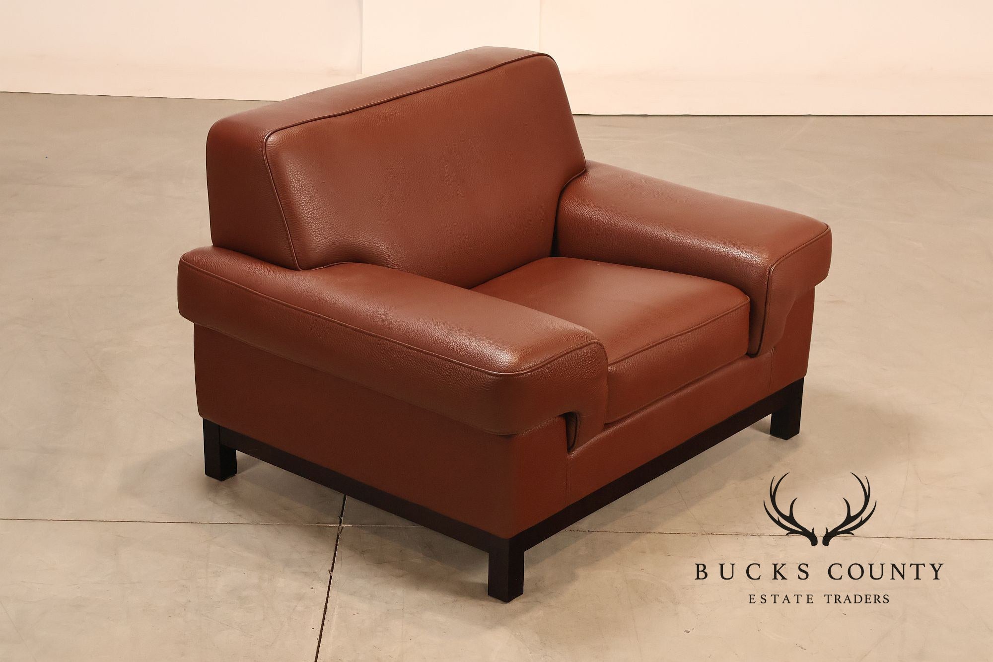 Formenti Pair of Italian Leather Lounge Chairs
