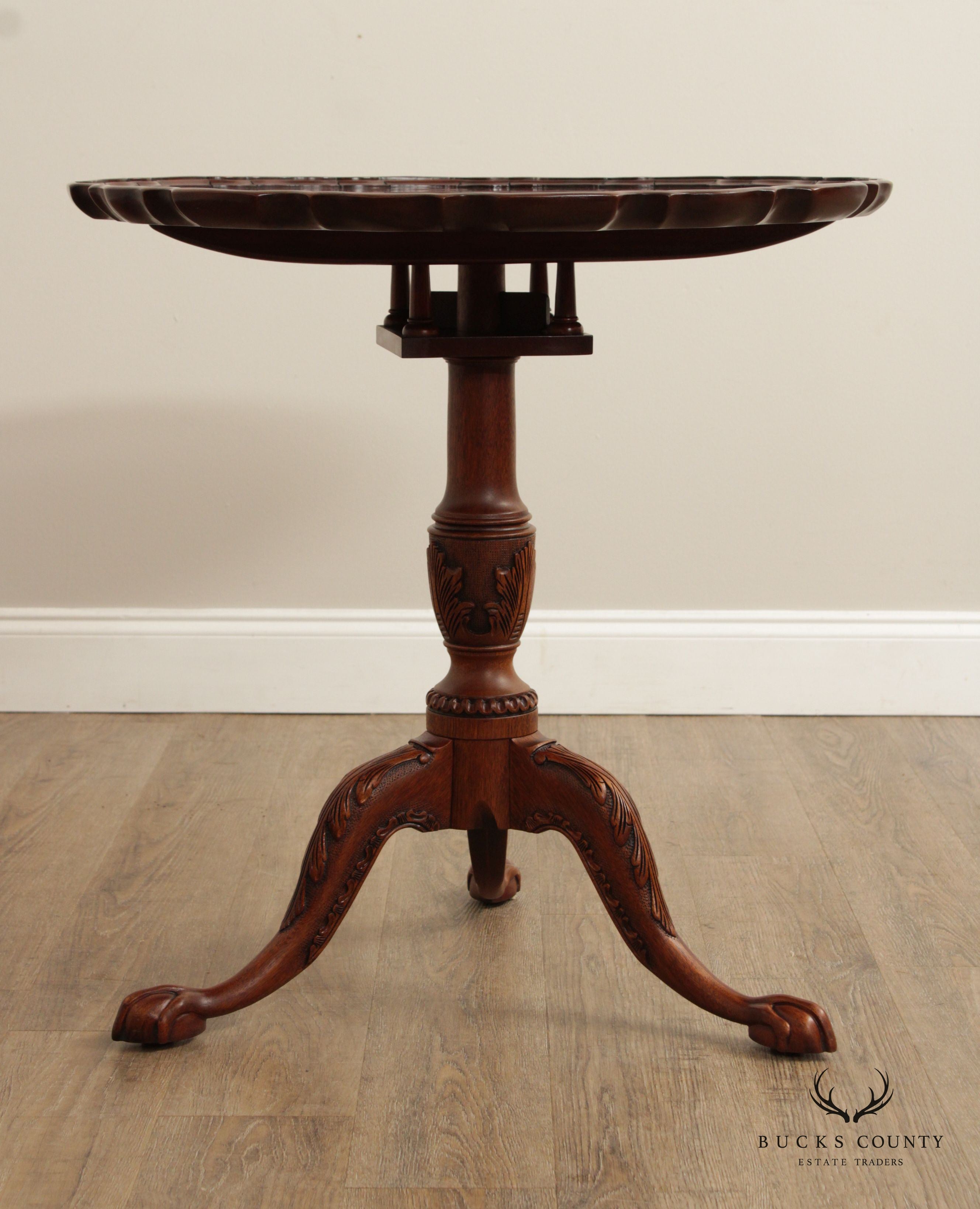 HENKEL HARRIS CHIPPENDALE STYLE MAHOGANY TILT TOP PIE CRUST TABLE