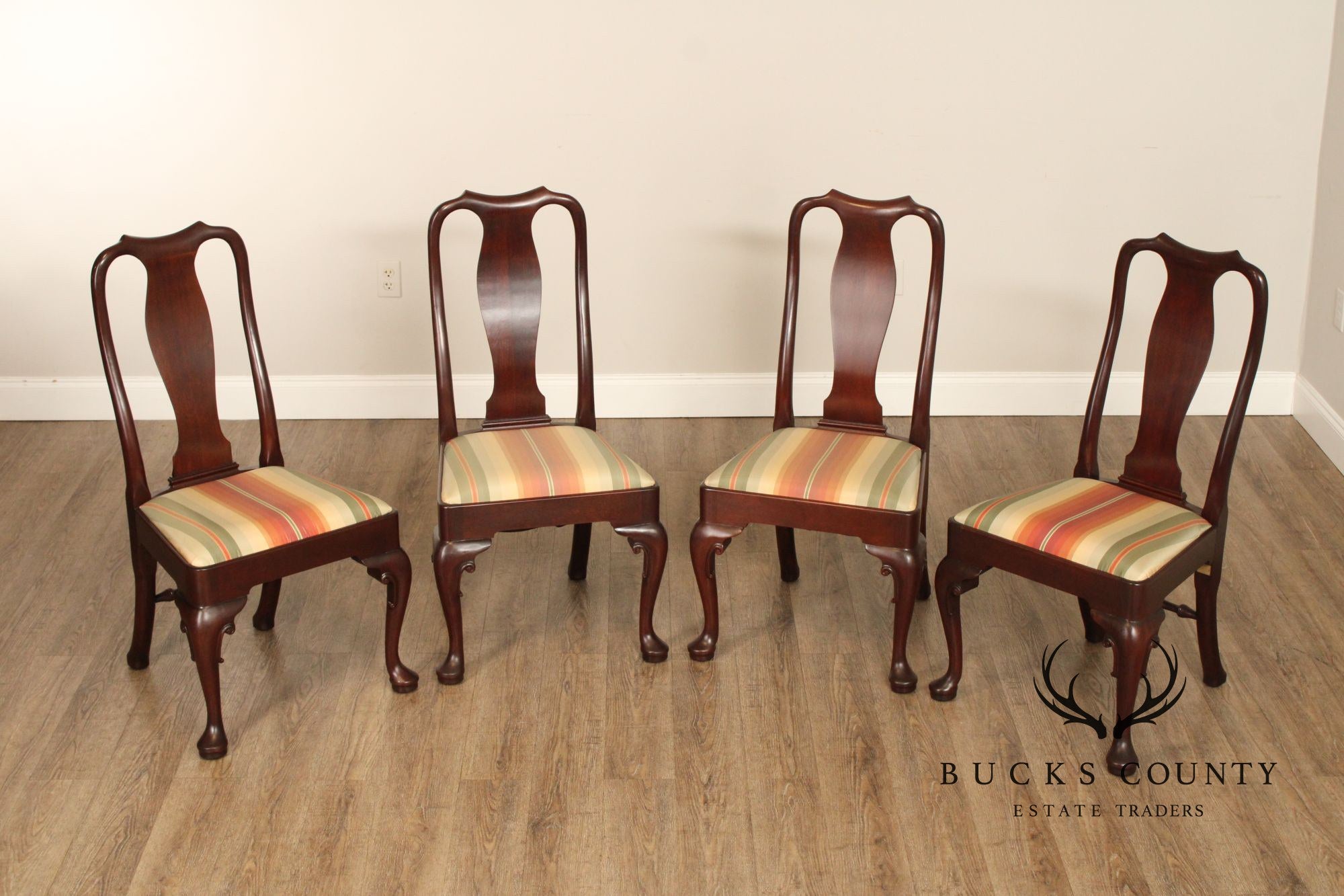 Stickley Williamsburg Reserve Set Of Four Mahogany Queen Anne Side Dining Chairs