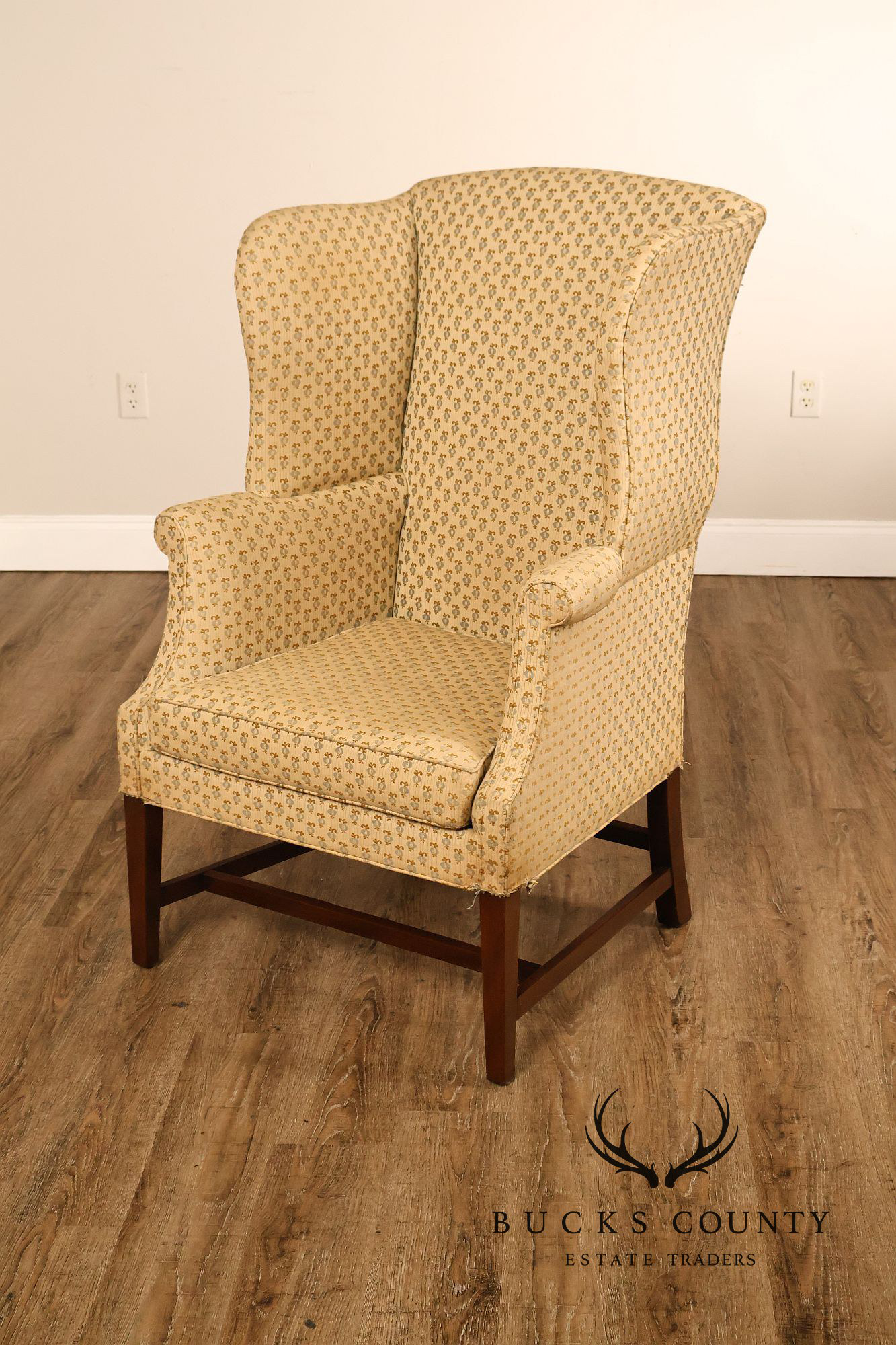 Kittinger Williamsburg Adaptation Mahogany Wing Chair