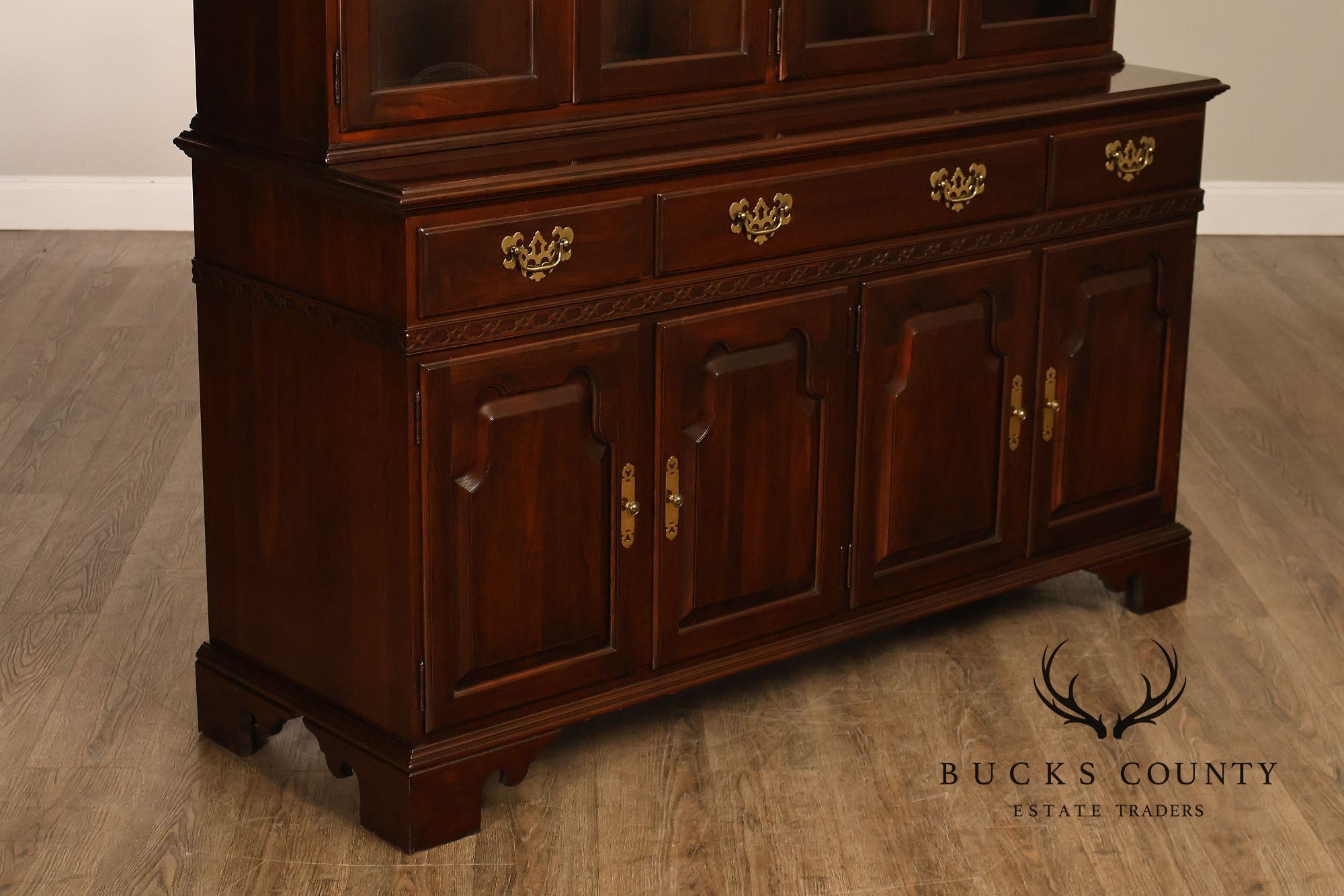 Ethan Allen 'Georgian Court' Cherry China Cabinet
