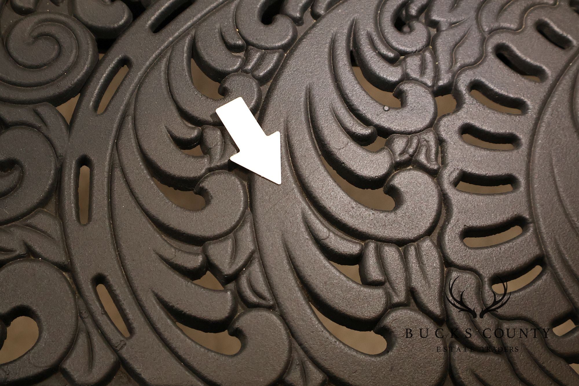Cast Aluminum Outdoor Dining Set With Pierced Decoration