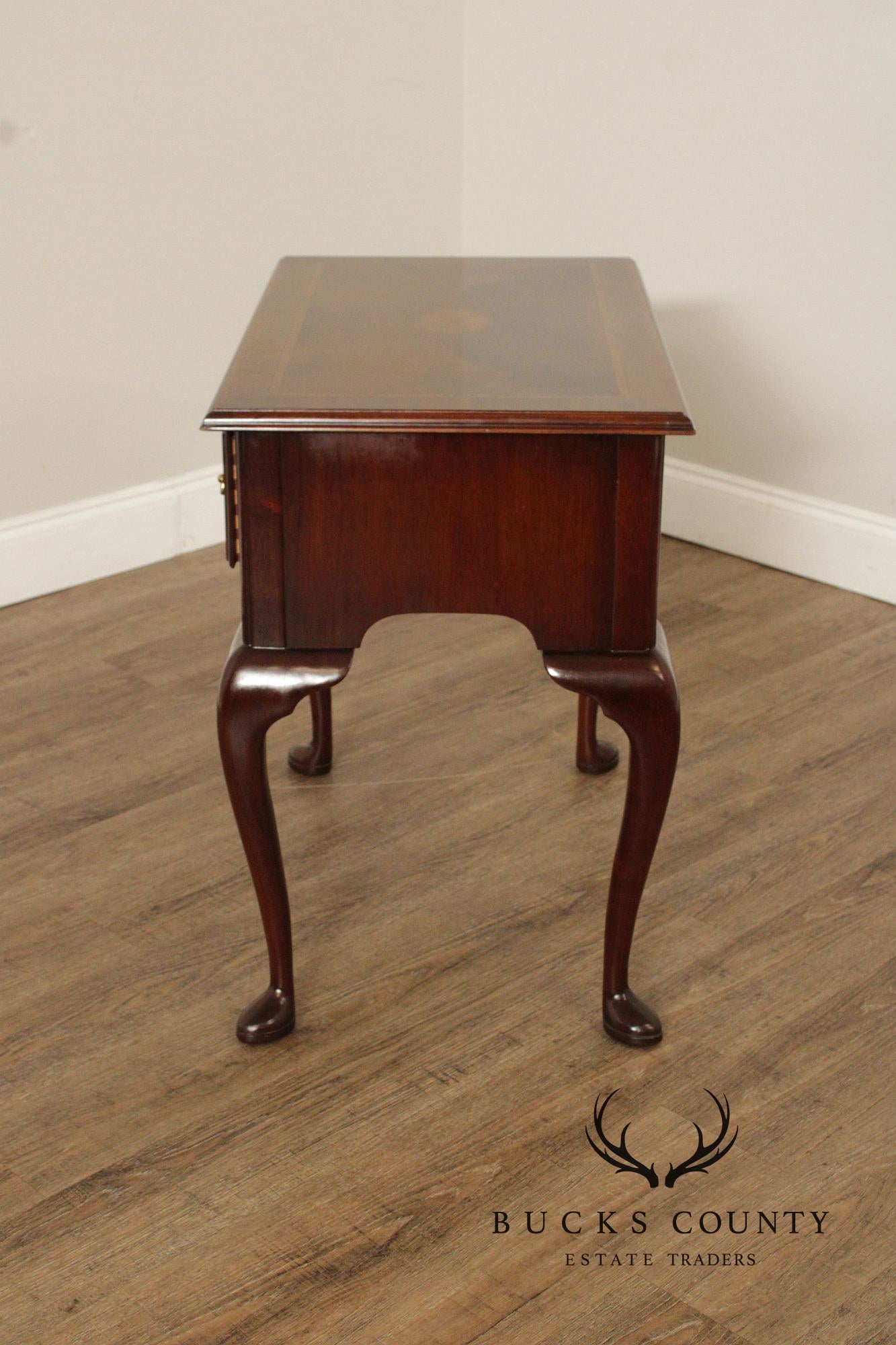 Councill Craftsmen Queen Anne Style Inlaid Mahogany Lowboy