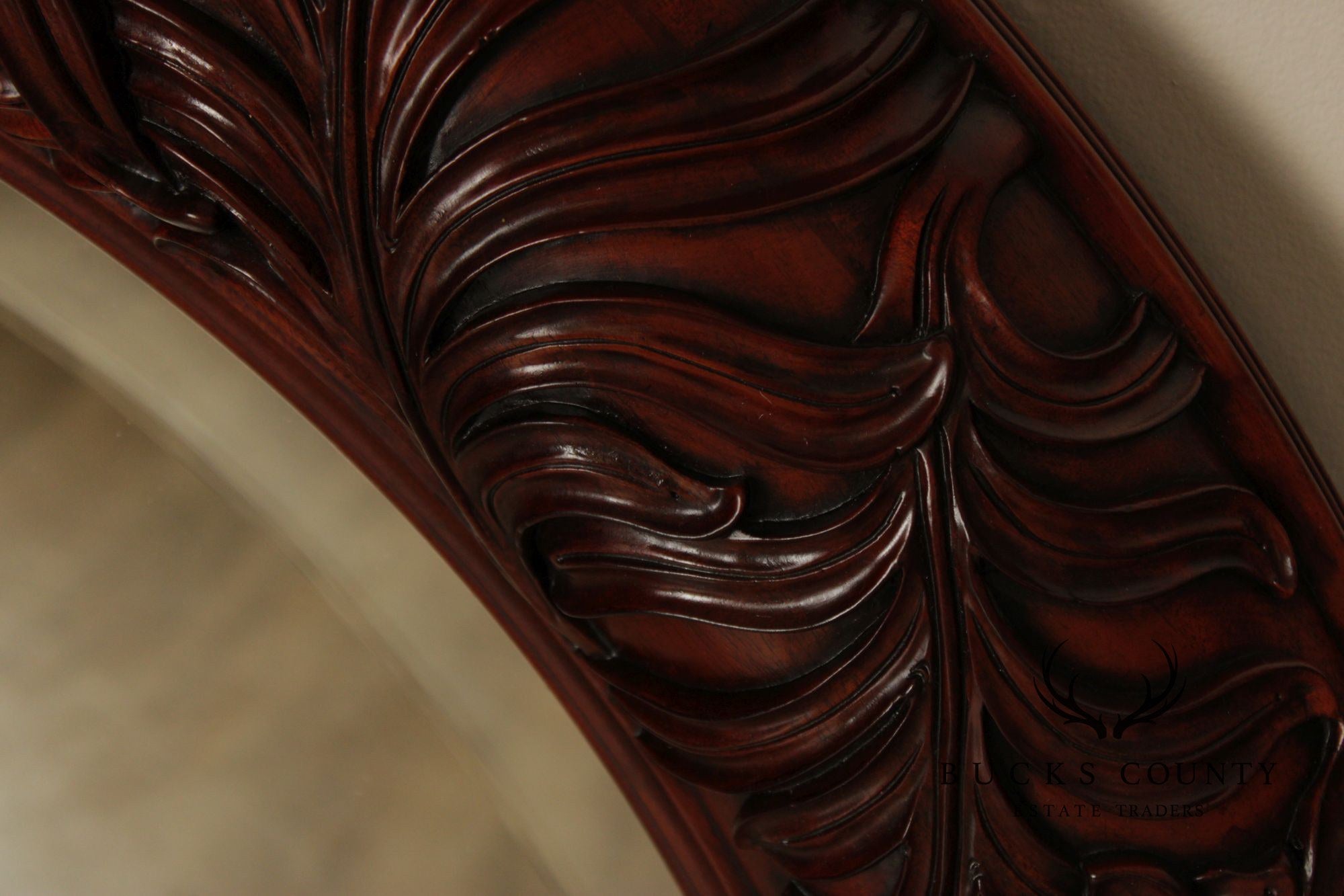 Ethan Allen British Classics Round Foliate Carved Frame Wall Mirror
