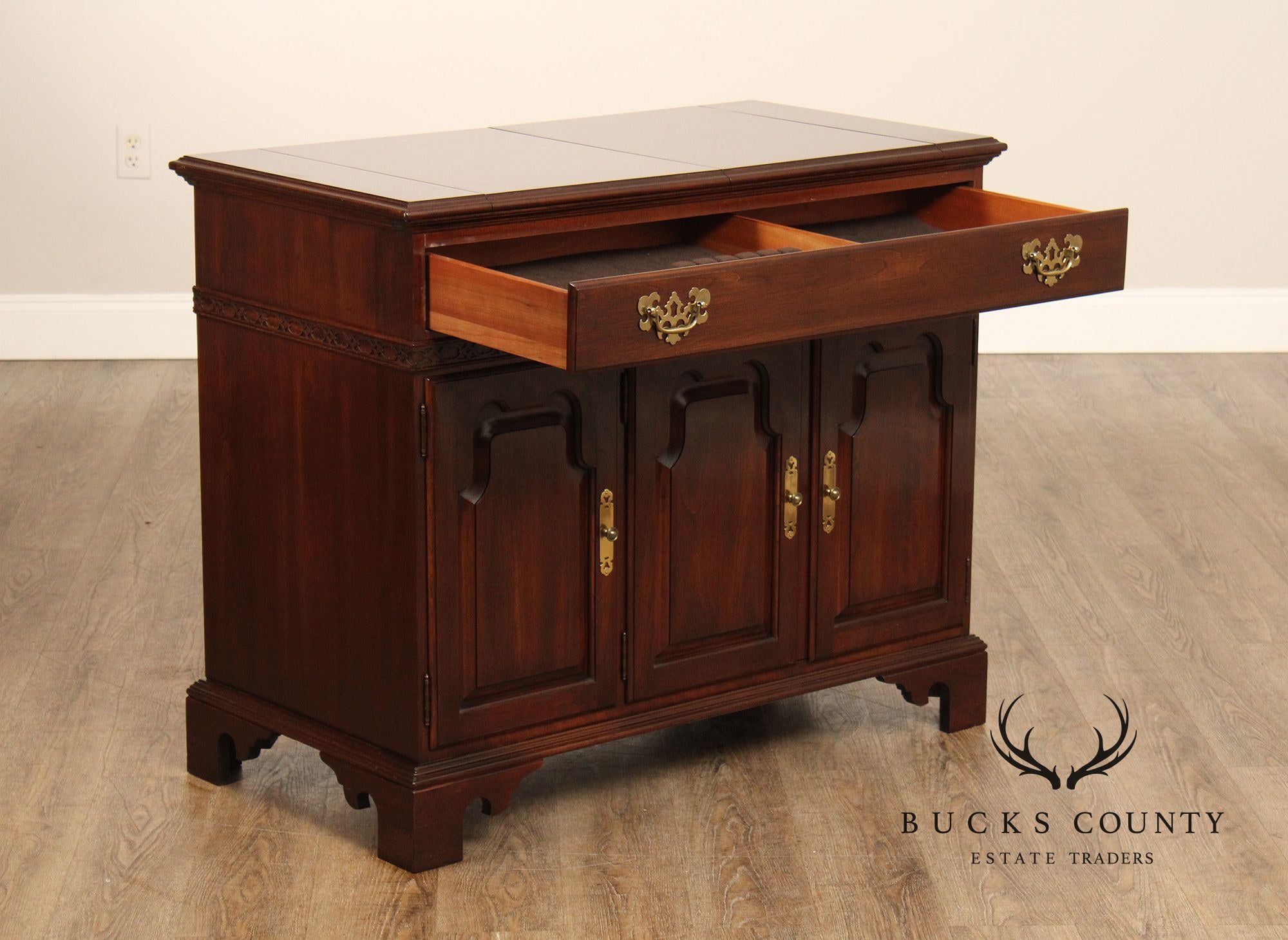 Ethan Allen Georgian Style Cherry Flip-Top Server