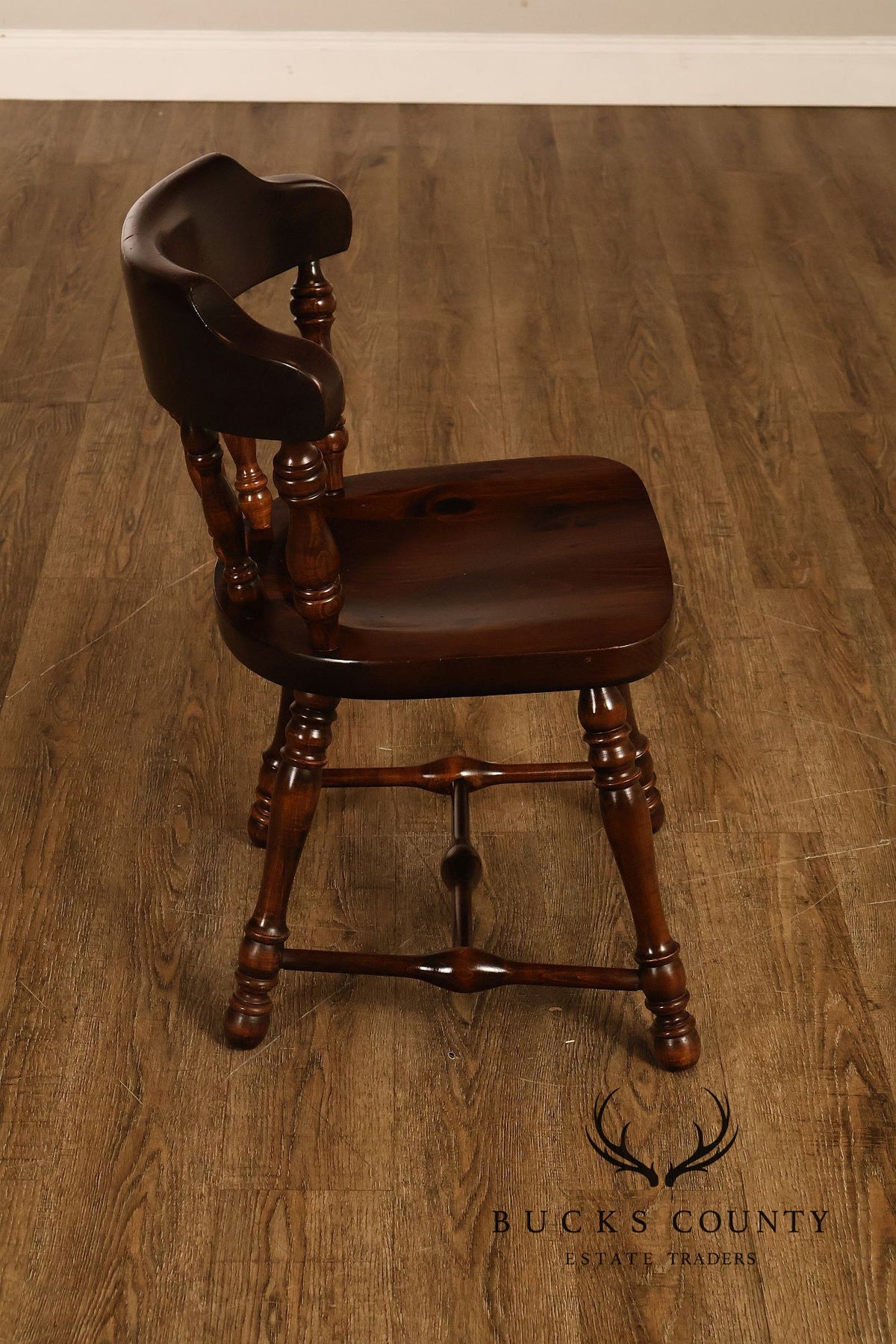 Set Of Four Ethan Allen Colonial Style Dark Finish Windsor Dining Chairs