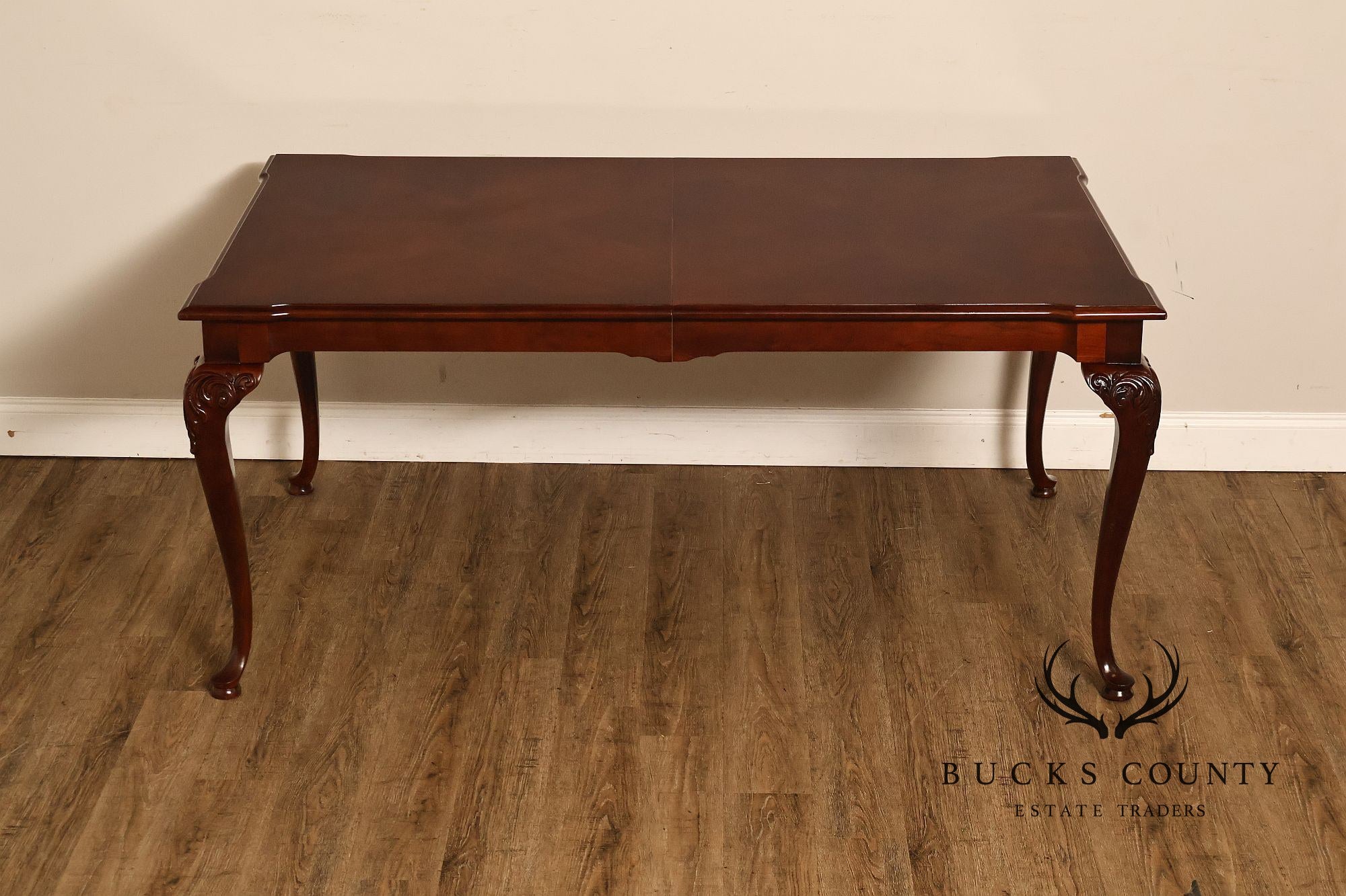 Thomasville Queen Anne Style Cherry Diamond Marquetry Extension Dining Table