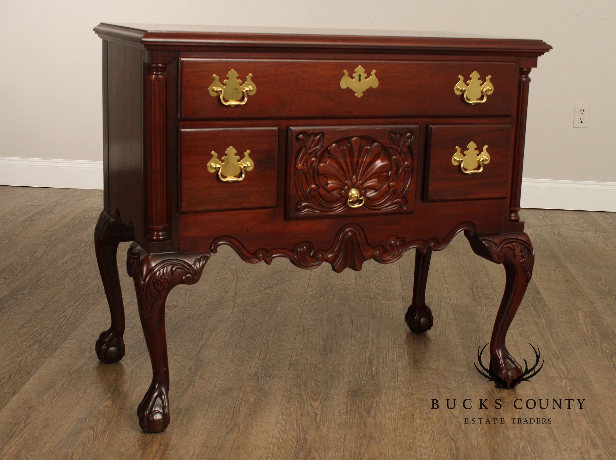 Thomasville Chippendale Style Mahogany Lowboy