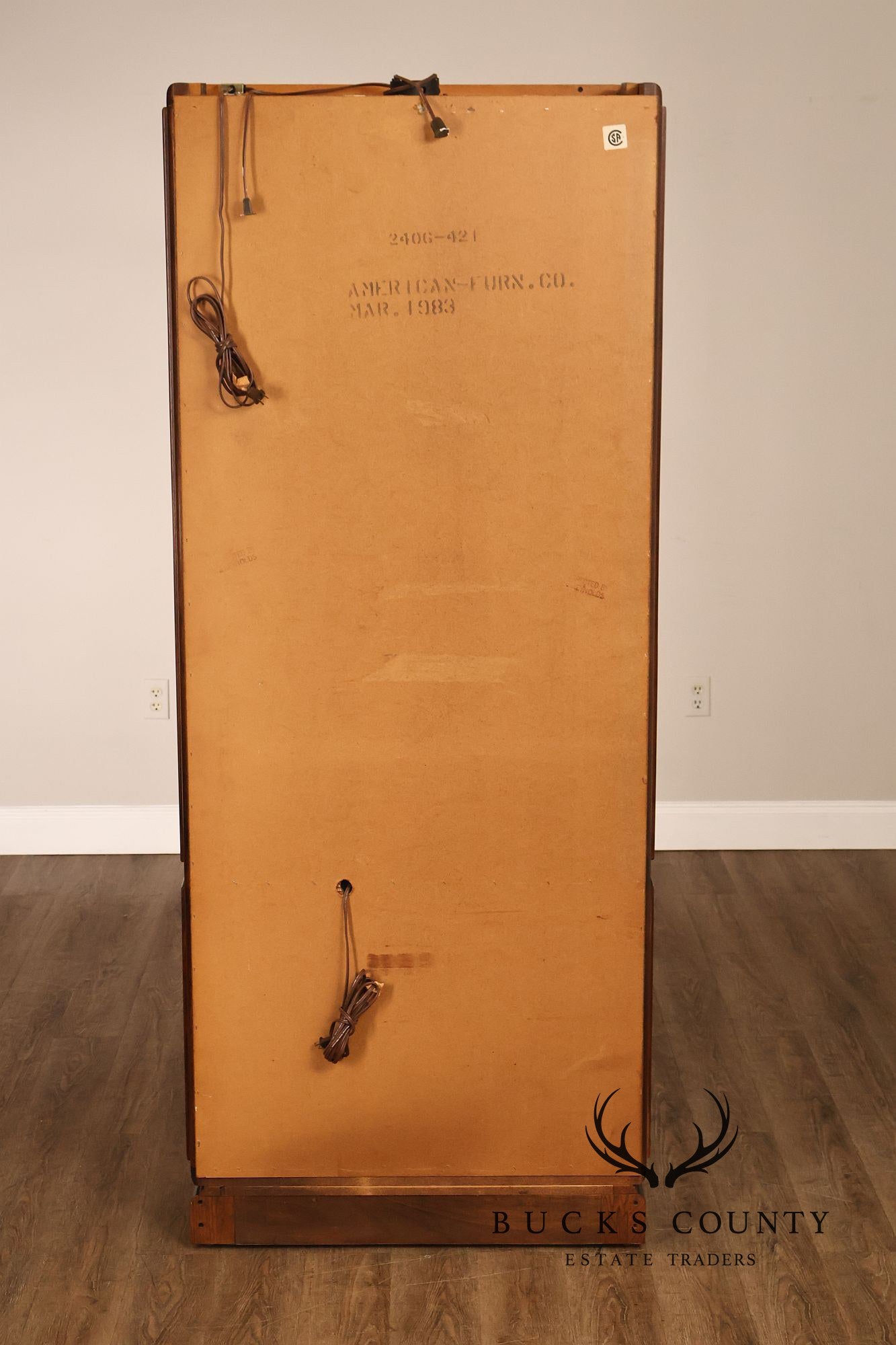 Hollywood Regency Asian Influenced Pair Of Lighted Curio Display Cabinets