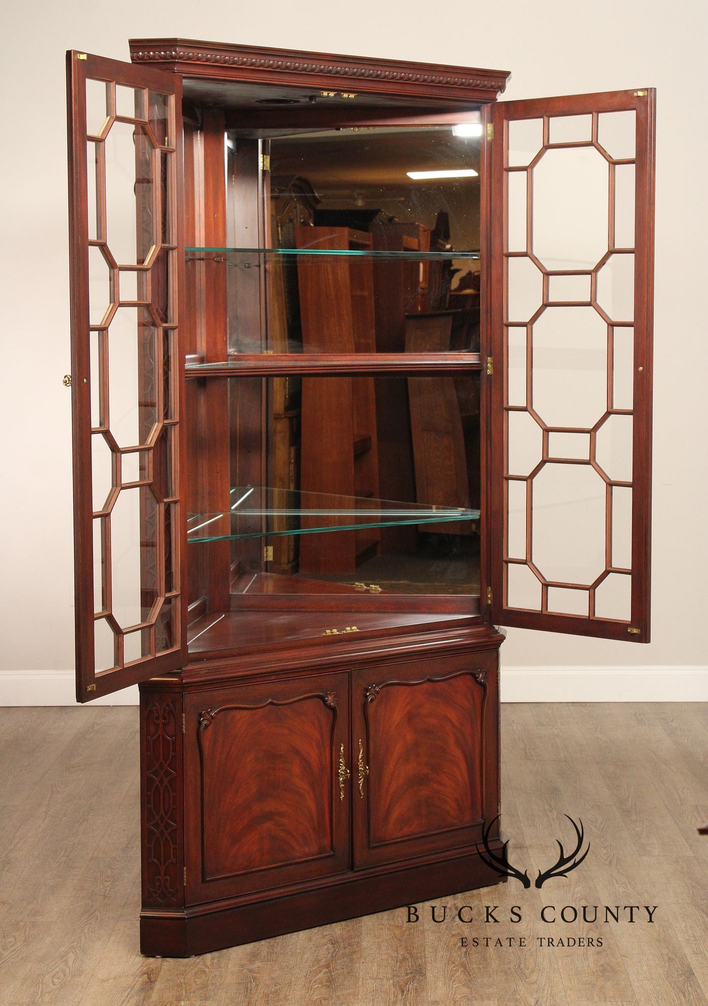 Henkel Harris Georgian Style Mahogany Corner Cabinet