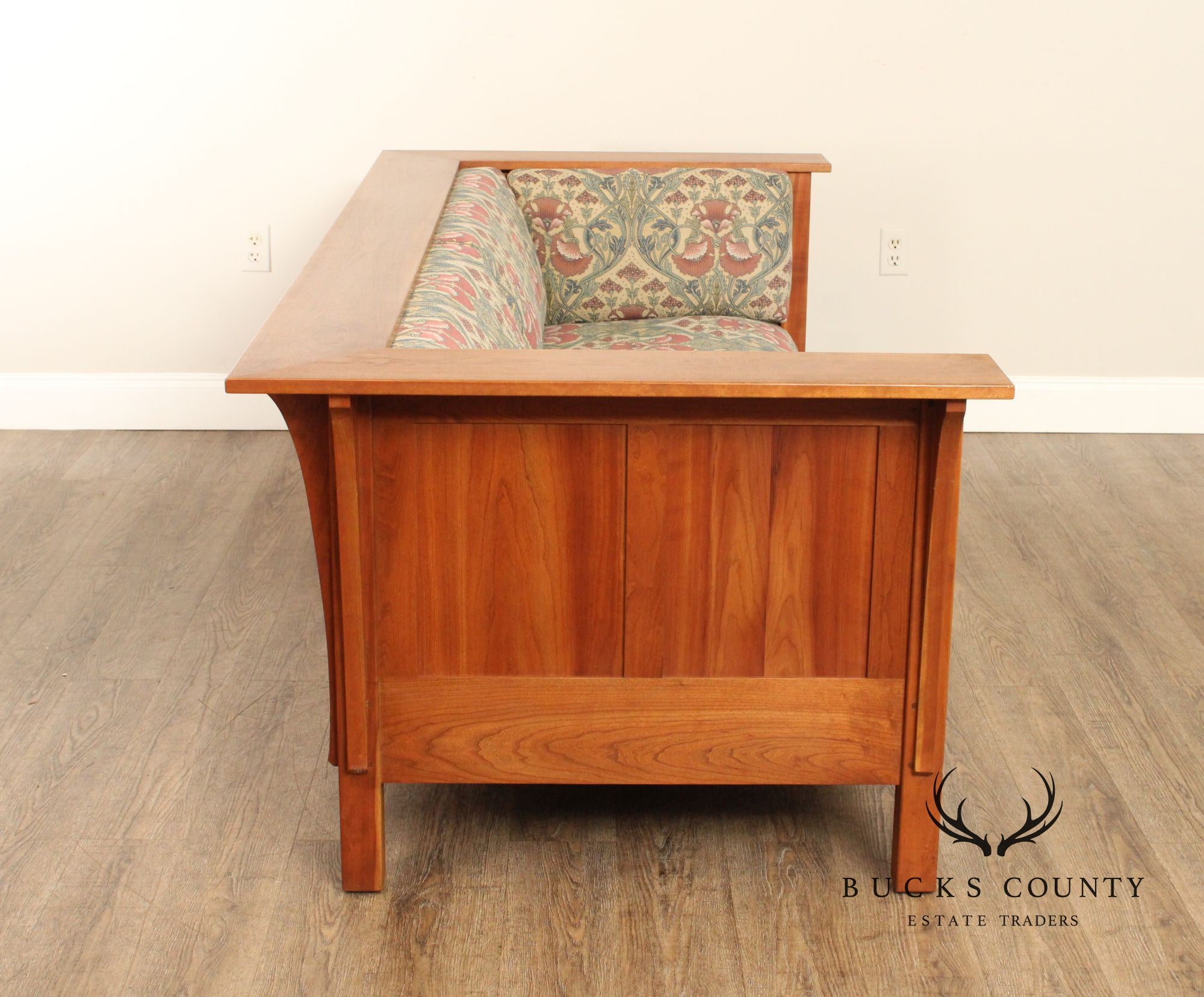 Stickley Mission Collection Cherry Prairie Settle