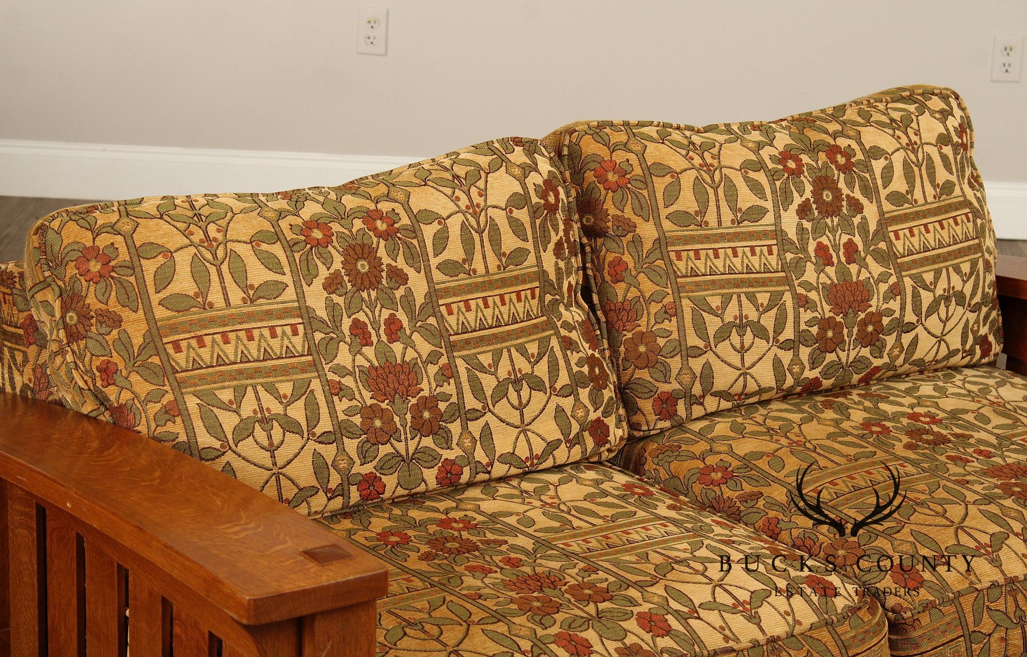 Stickley Mission Collection Oak Orchard Street Sofa Settee