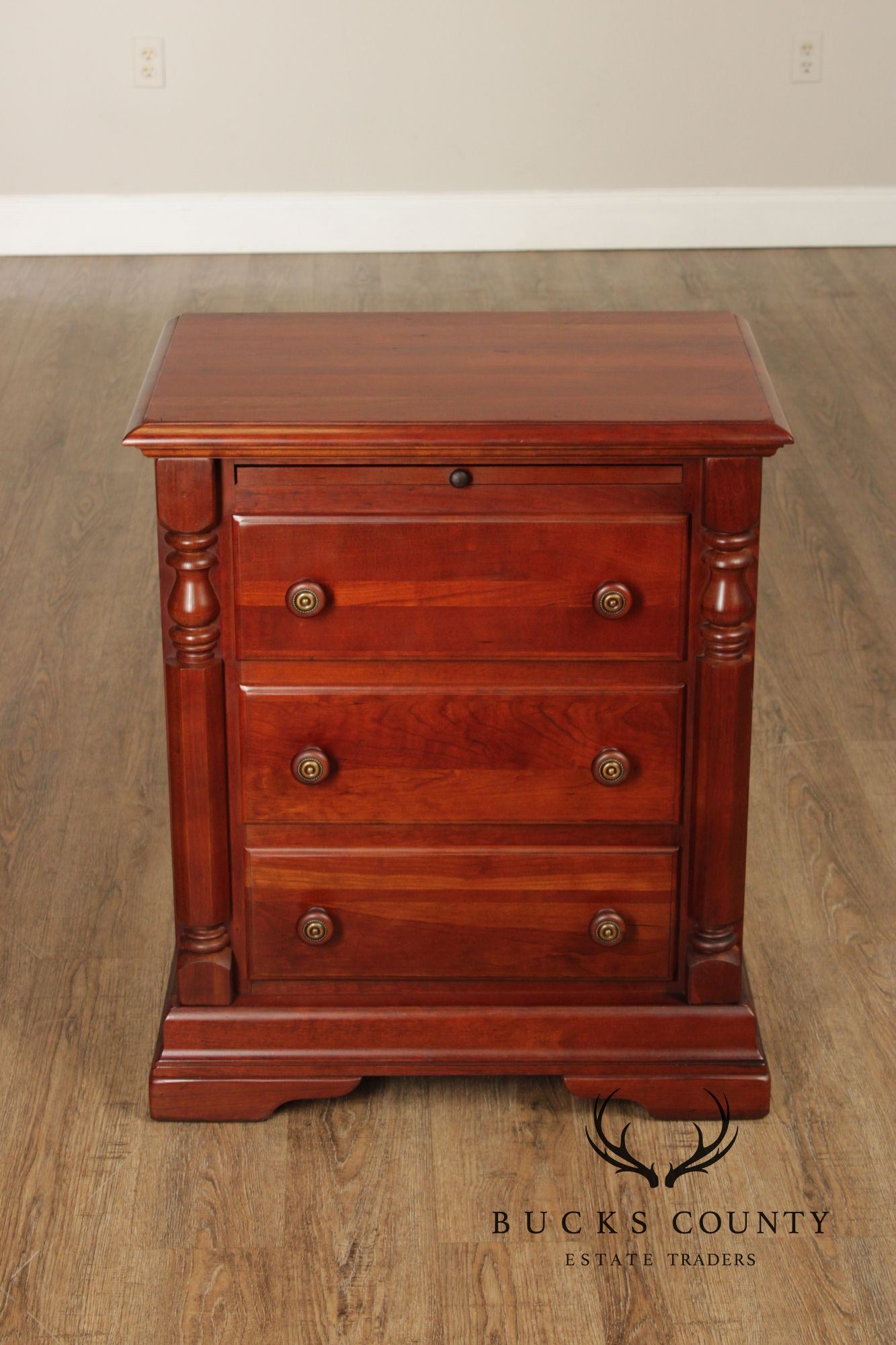Keller Pair Of Solid Cherry Traditional Nightstands With Pull Out Trays