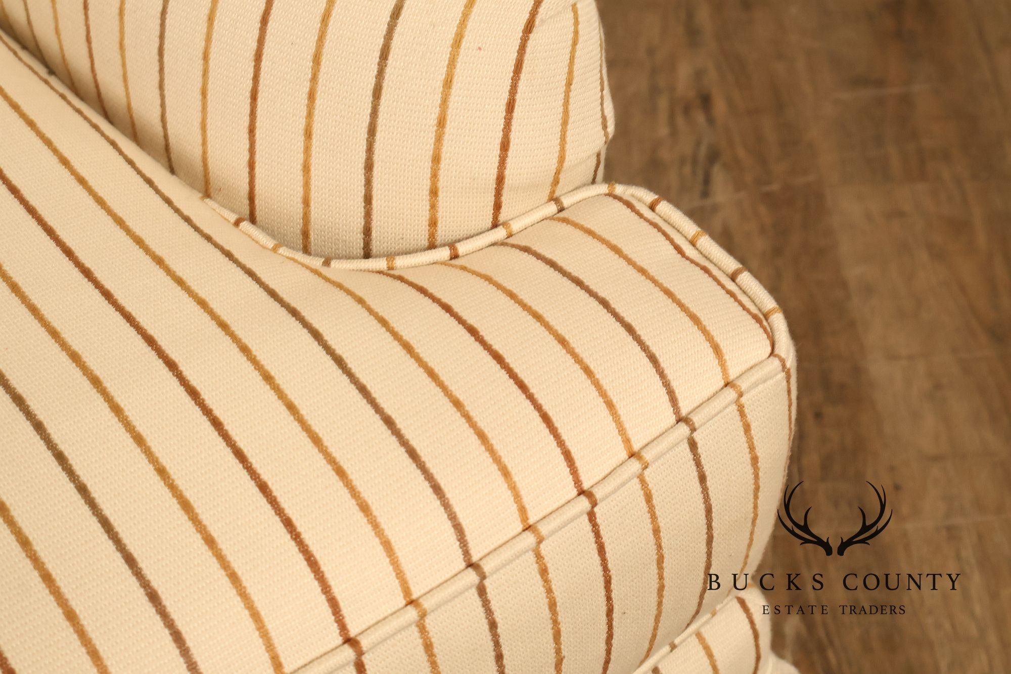 Harden Traditional Pair of Swivel Club Chairs