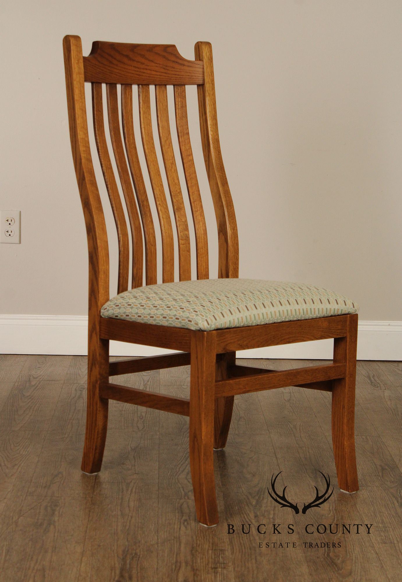 Quaker Oak Furniture Co. Mission Style Set of Six Oak Dining Chairs