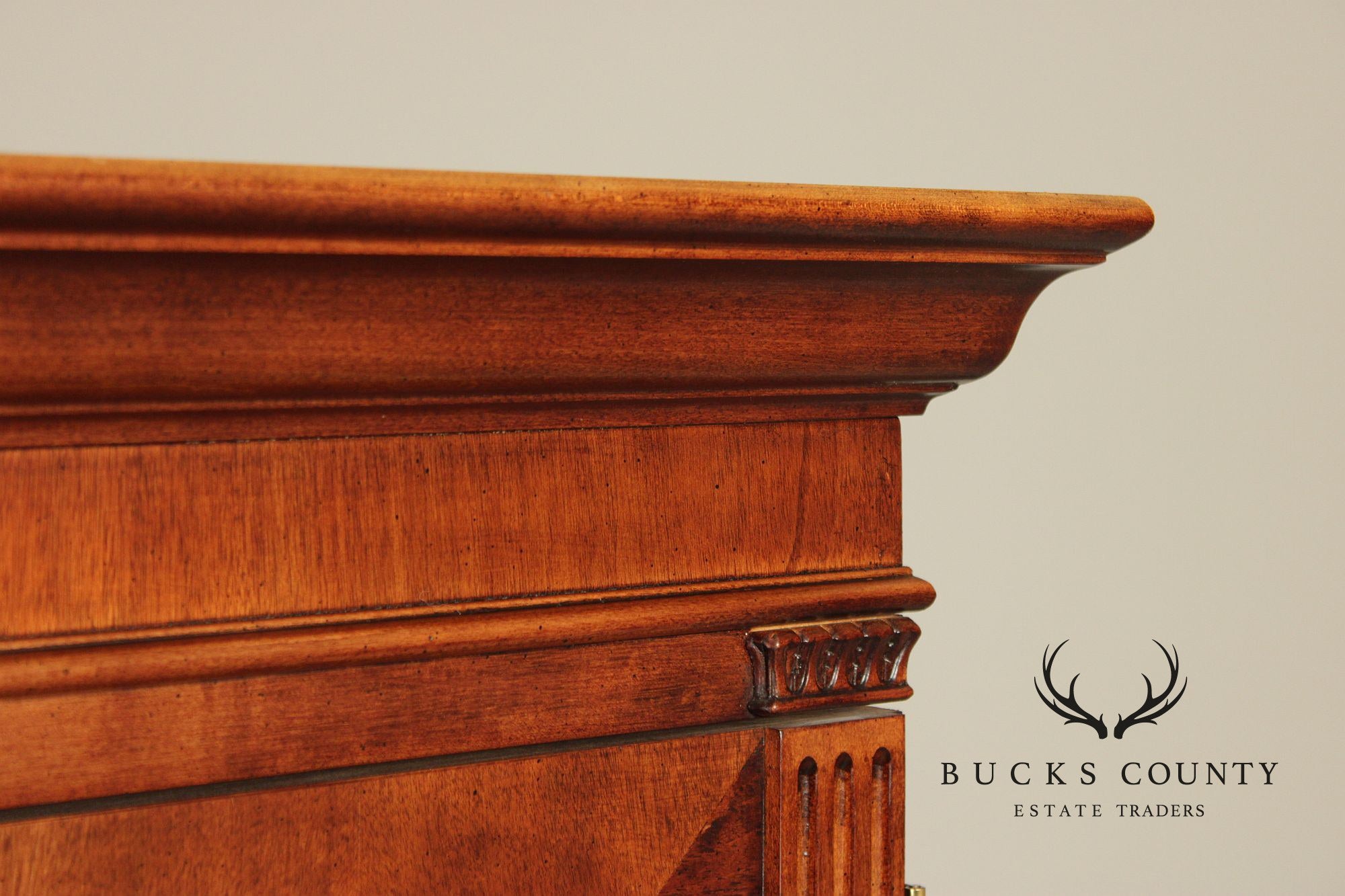 Henredon Aston Court Collection Mahogany Chippendale Bedroom Armoire Cabinet