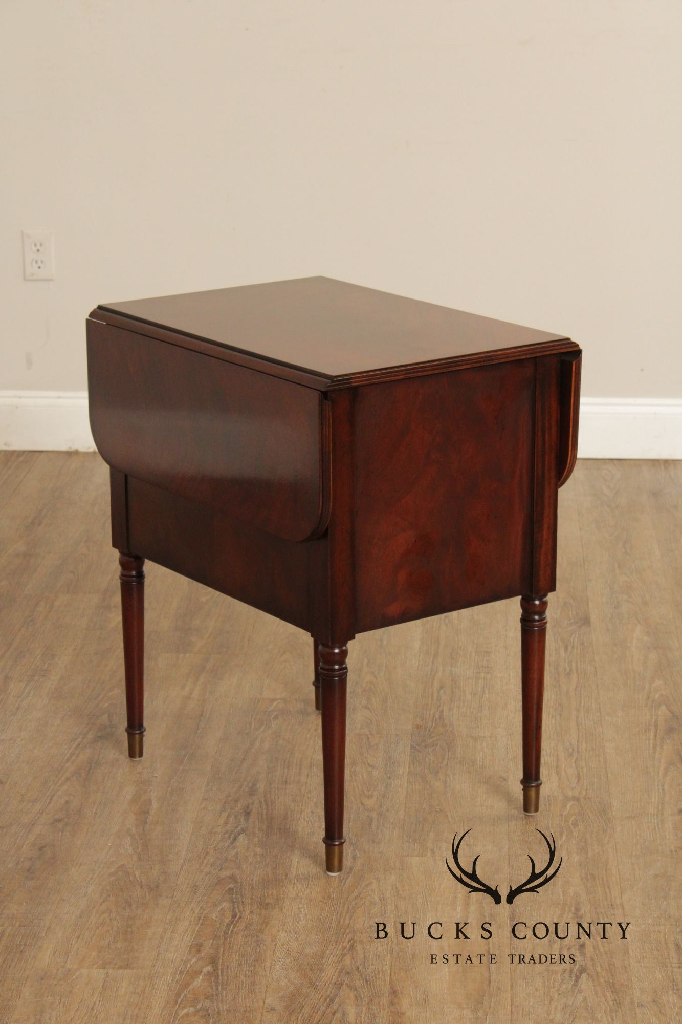 Henredon Sheraton Style Mahogany Drop End Table