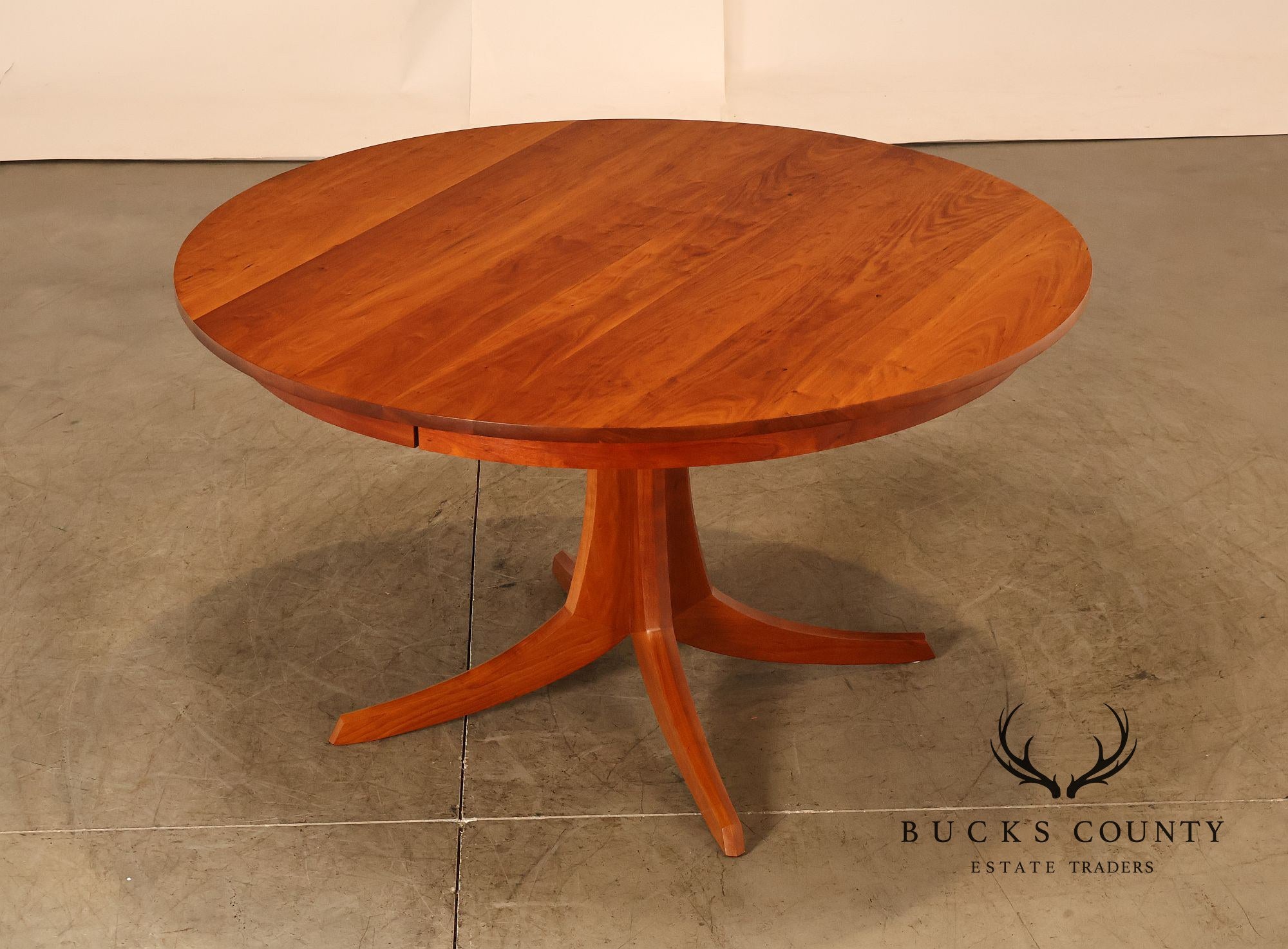 Thomas Moser Georgetown Round Cherry Pedestal Extension Dining Table