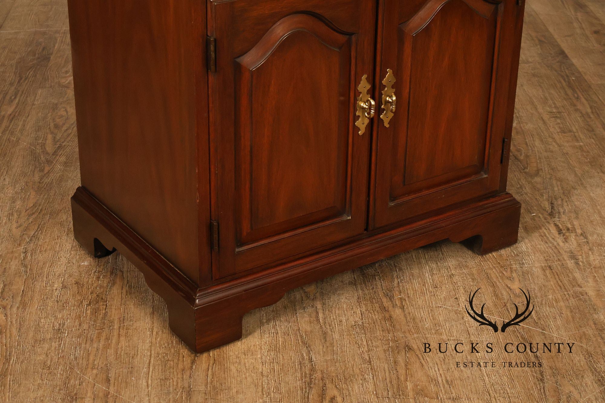 Henkel Harris Mahogany Pair of Nightstands