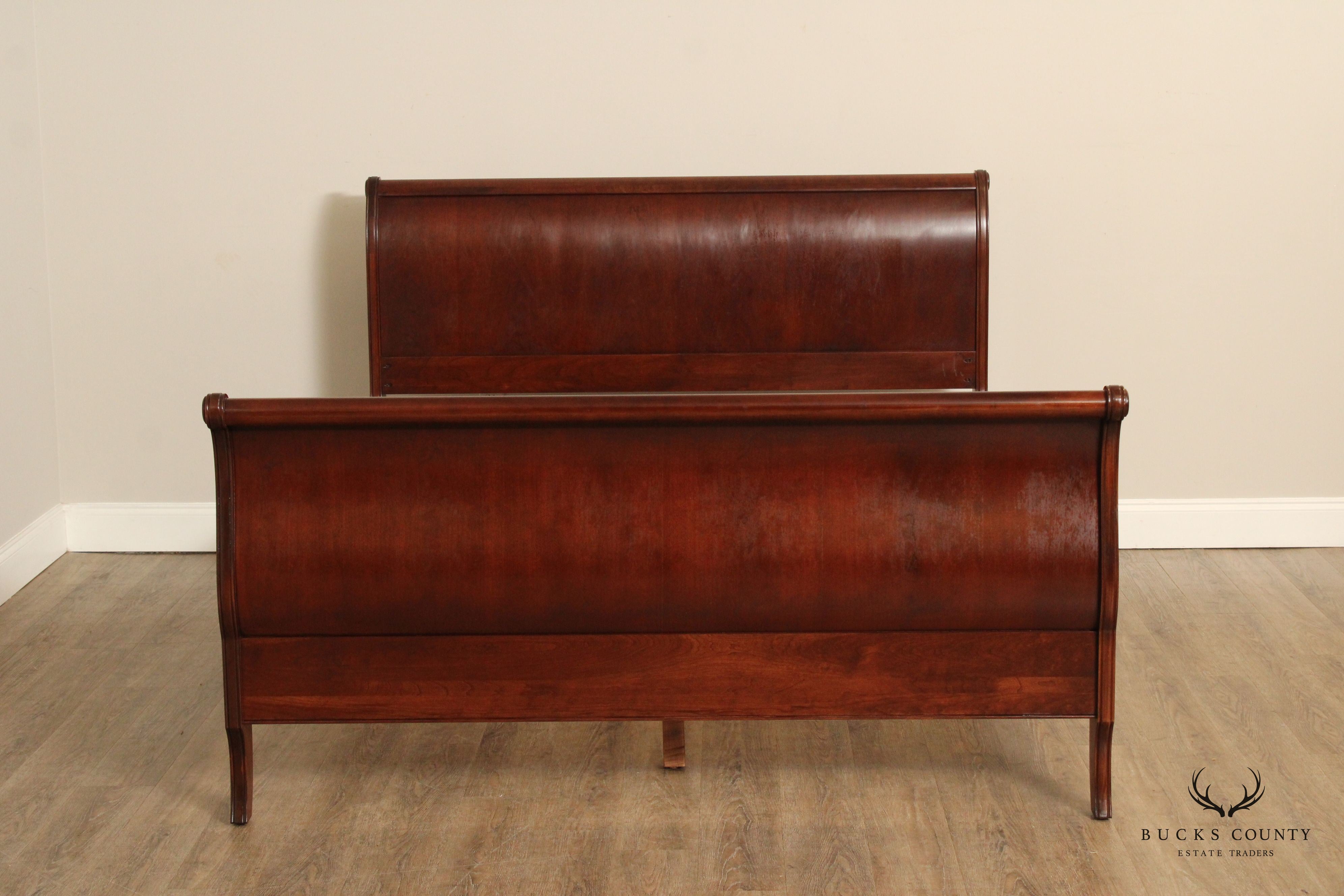 Ethan Allen 'Medallion' Queen Size Cherry Sleigh Bed