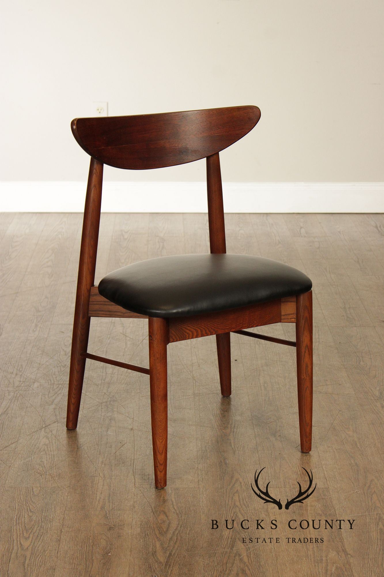 Stanley Furniture Mid Century Modern Walnut Set Of Six Dining Chairs