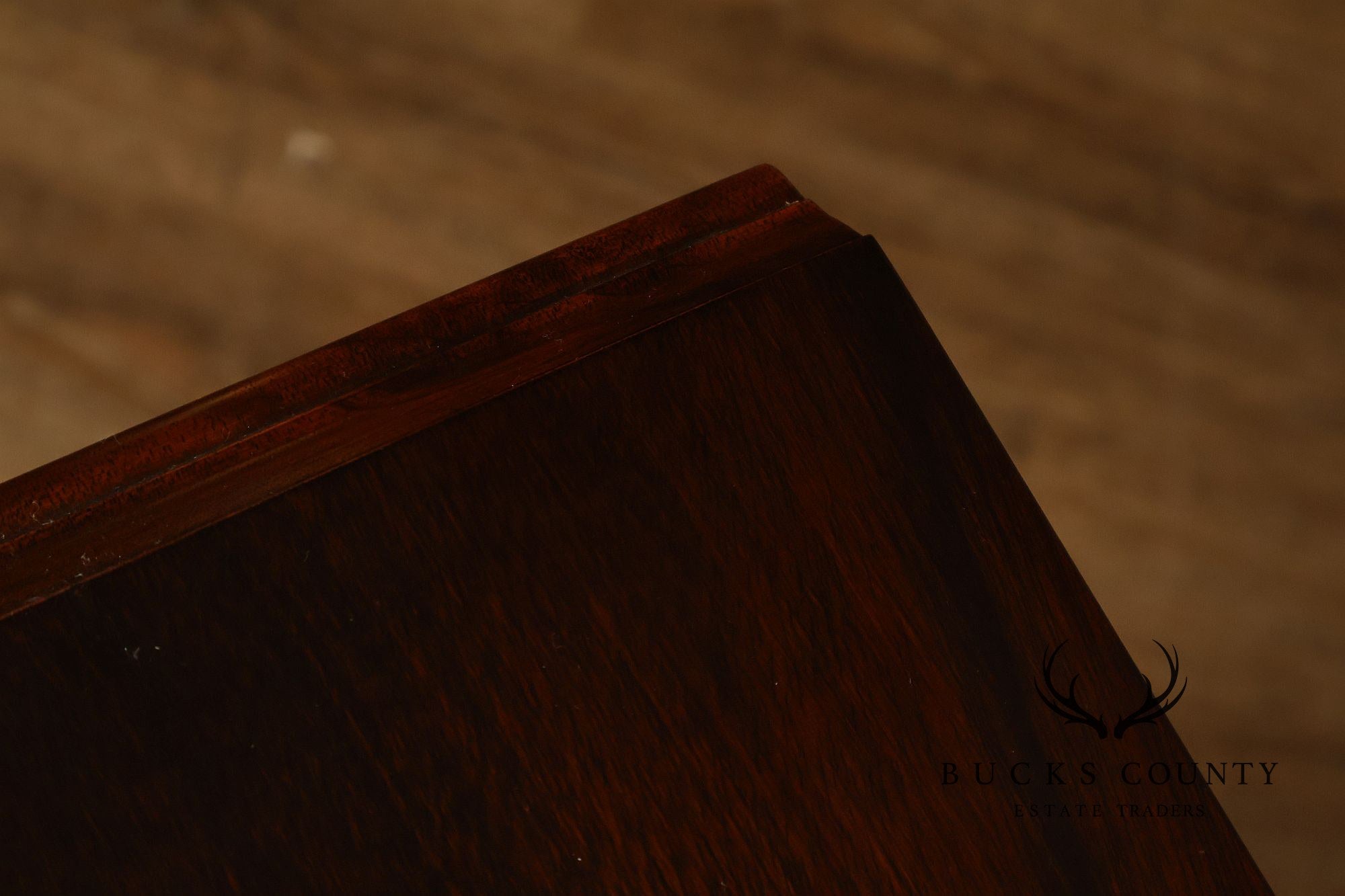 Henkel Harris Queen Anne Banded Mahogany Hunt Board