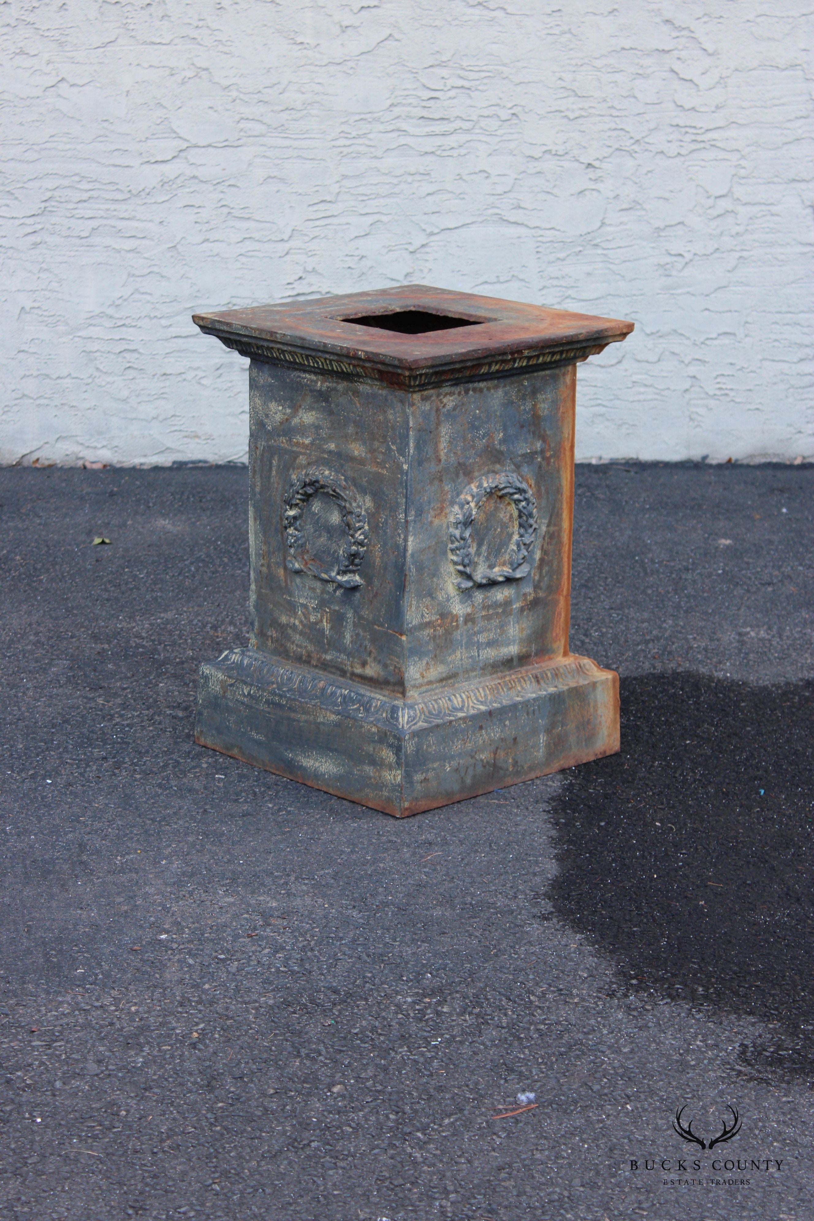 VINTAGE CLASSICAL STYLE PAIR CAST IRON GARDEN PEDESTALS