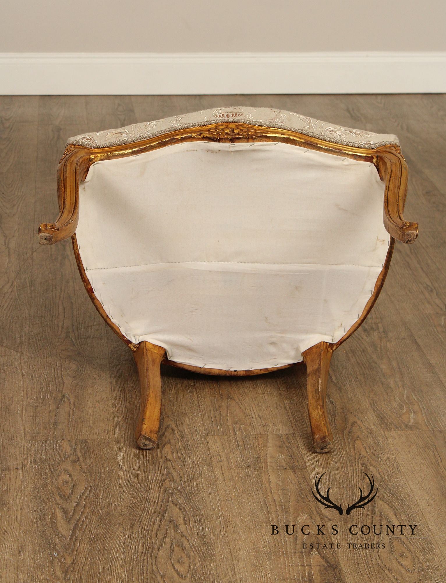French Louis XV Style Pair of Giltwood Fauteuil Armchairs