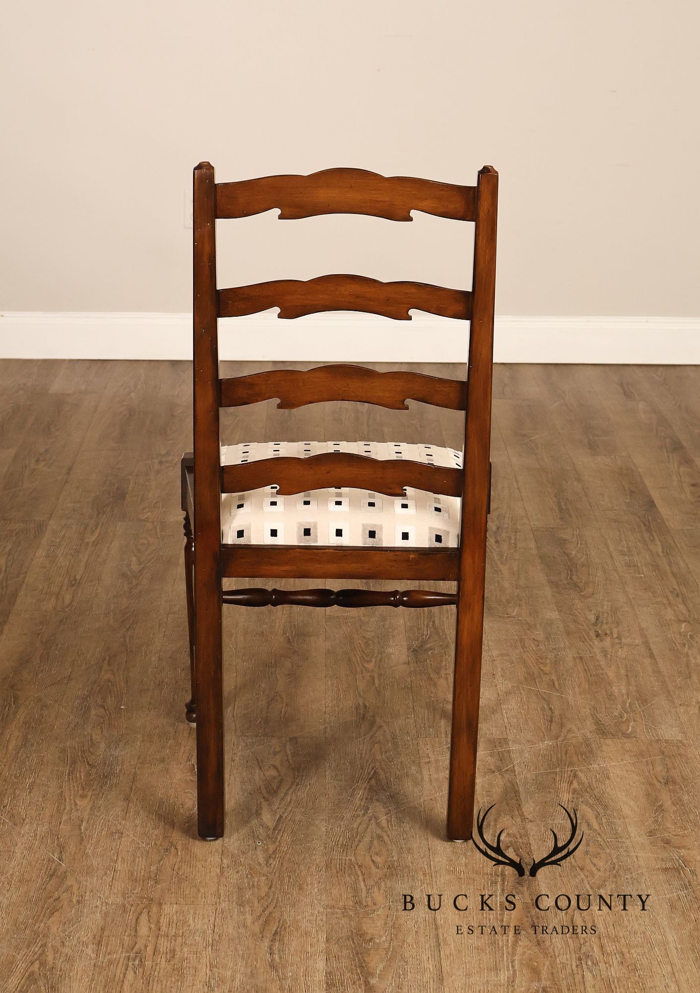 English Traditional Set Of Eight Custom Quality Ladderback Dining Chairs