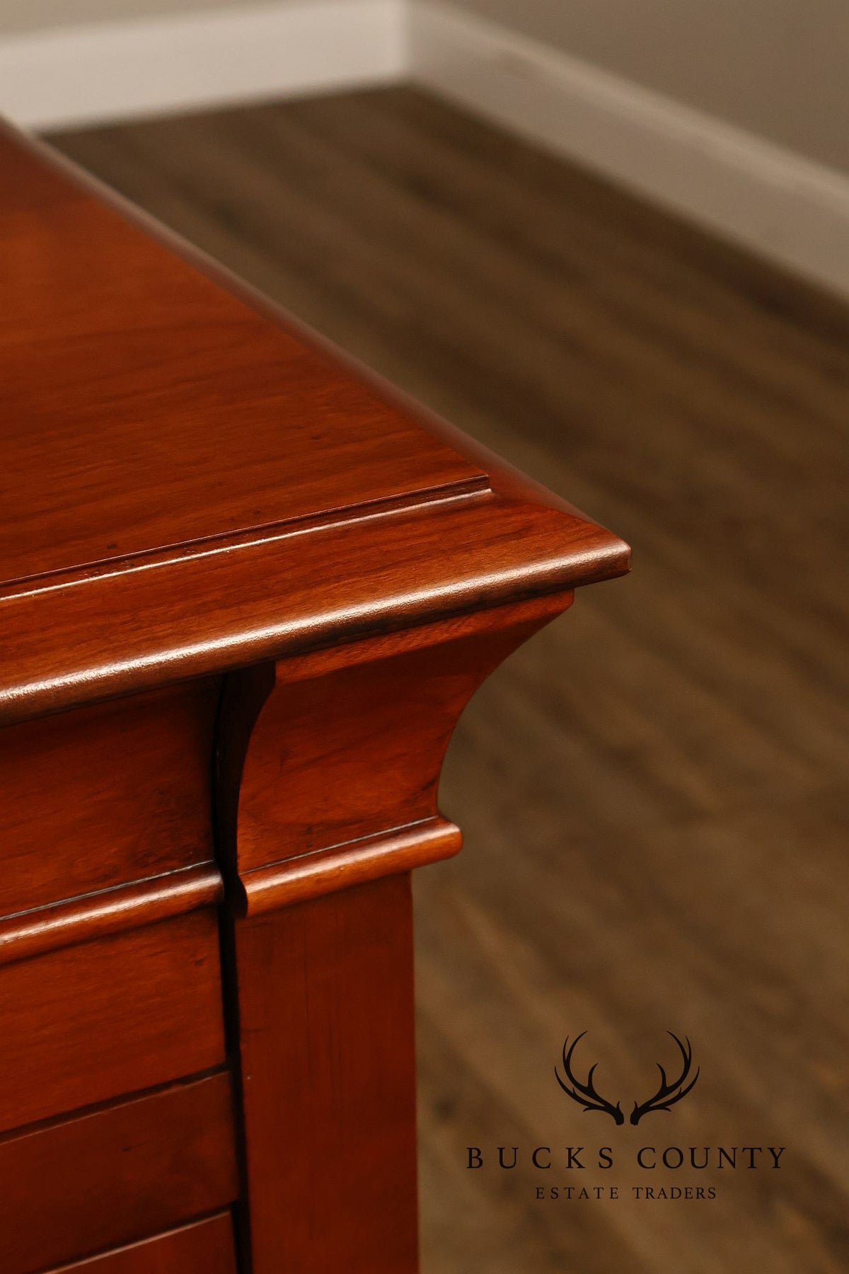 Ethan Allen 'Medallion' Cherry Flip-Top Server