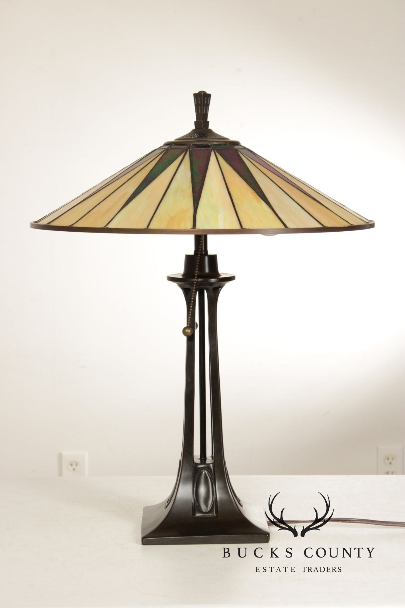 Quoizel Arts and Crafts Style Pair of 'Gotham' Table Lamps