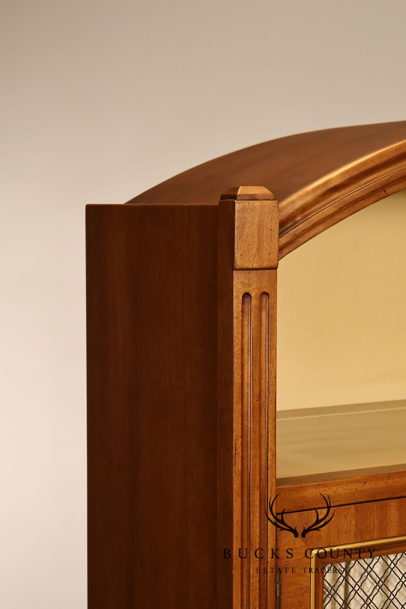 Henredon Vintage Pair Of Walnut Louis XVI Style Bookcases
