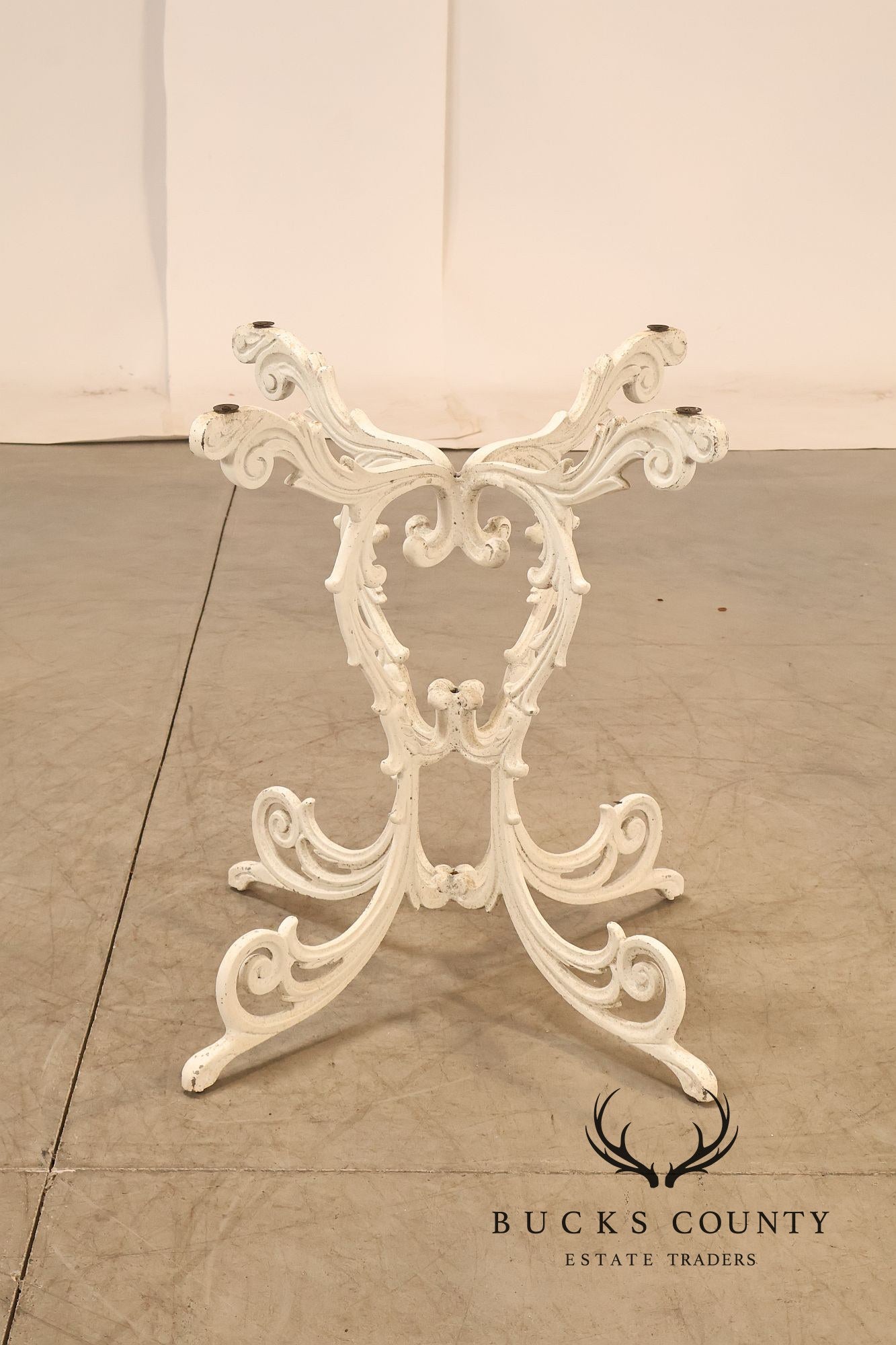 Vintage Cast Aluminum Garden Dining Set With Four Chairs And Table Base