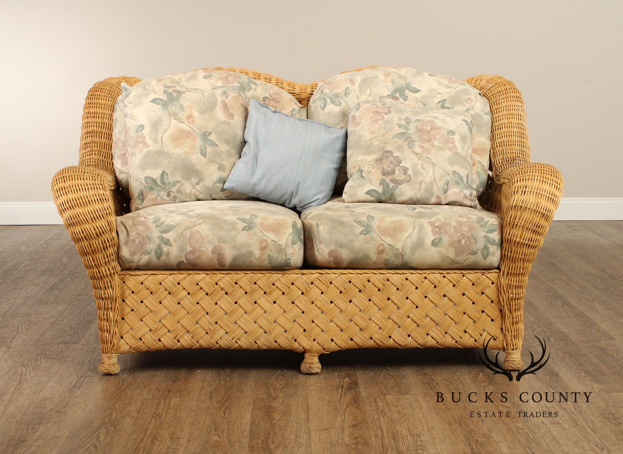 Quality Vintage Wicker Loveseat Sofa