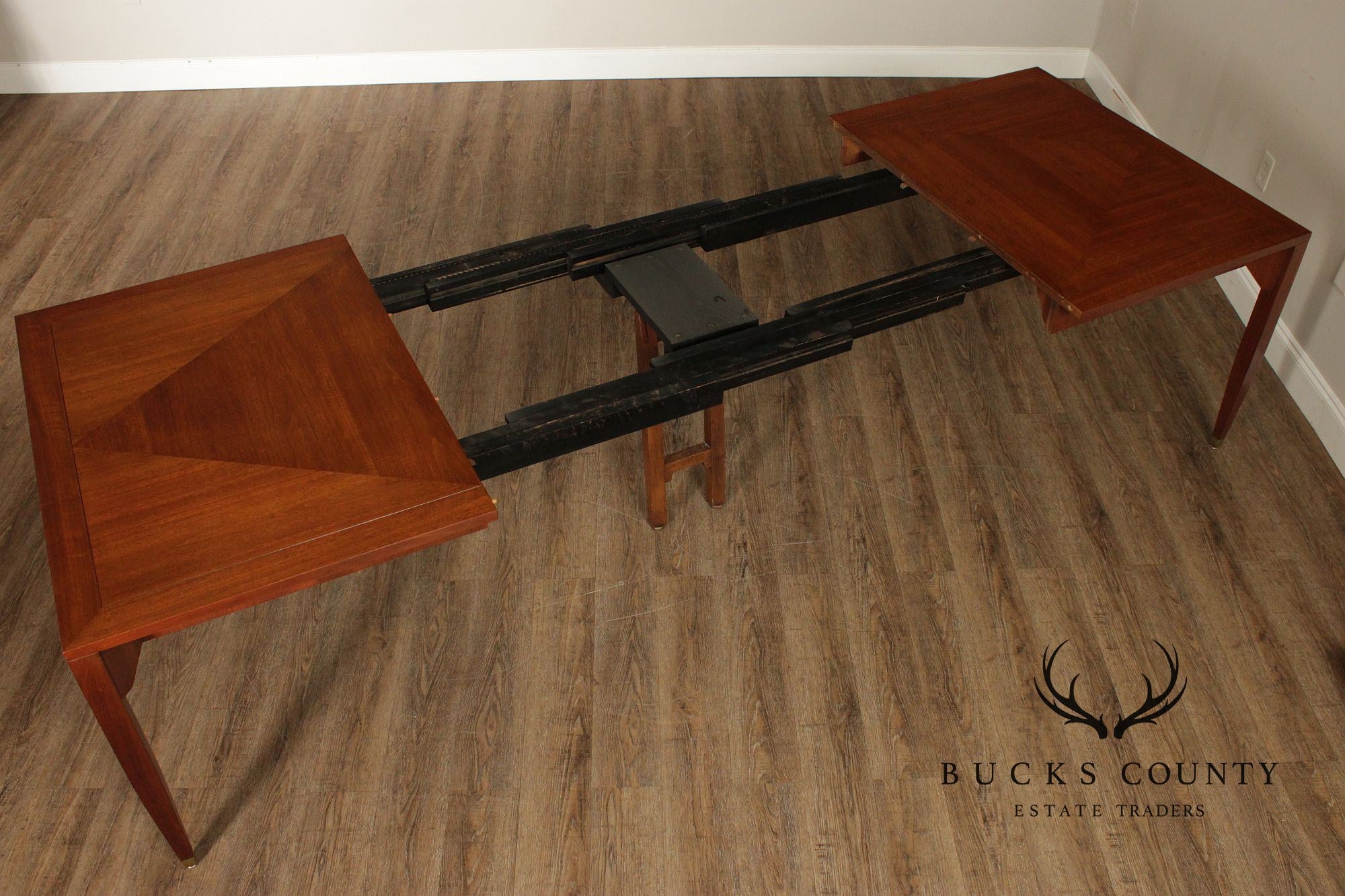 Baker Furniture Mid-Century Modern Style  Walnut Extension Dining Table