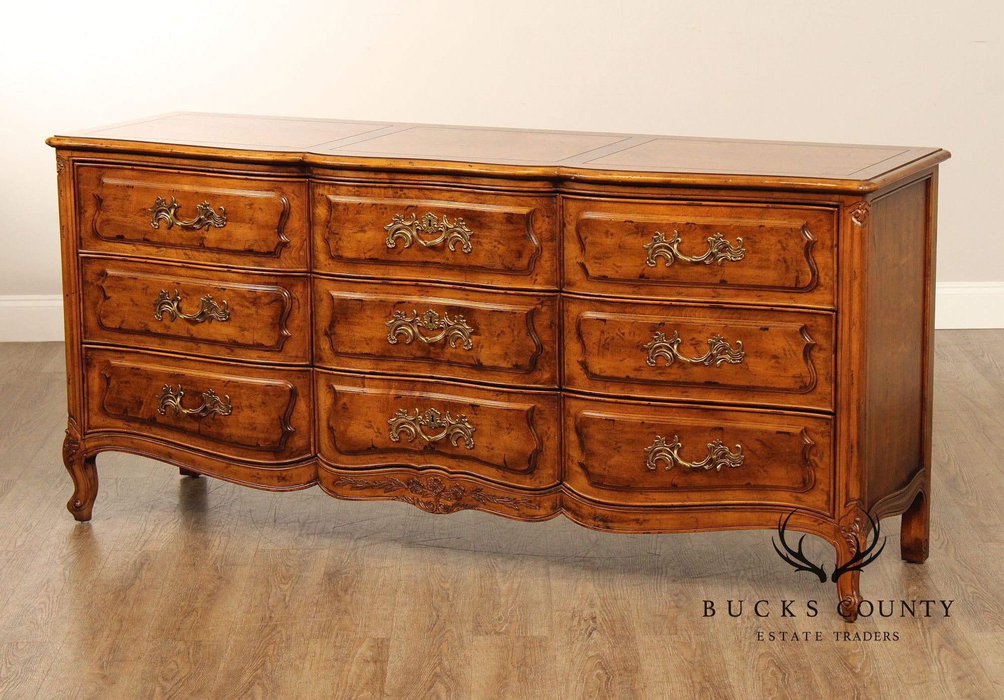 Henredon 'Villandry' French Louis XV Style Walnut Triple Dresser