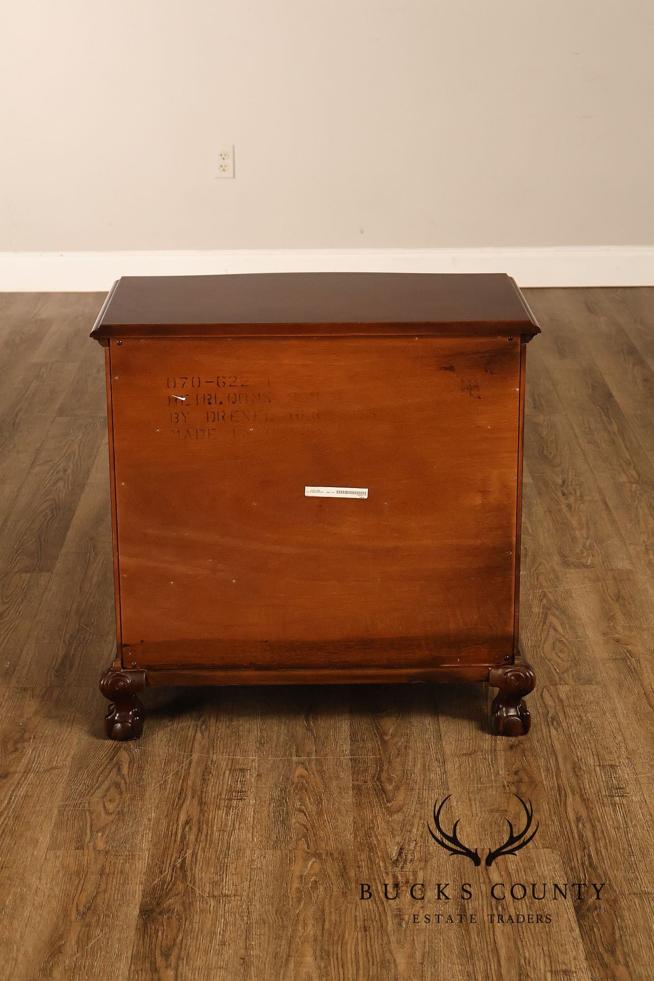 Drexel Heritage Heirlooms Collection Pair of Mahogany Bedside Chests Nightstands