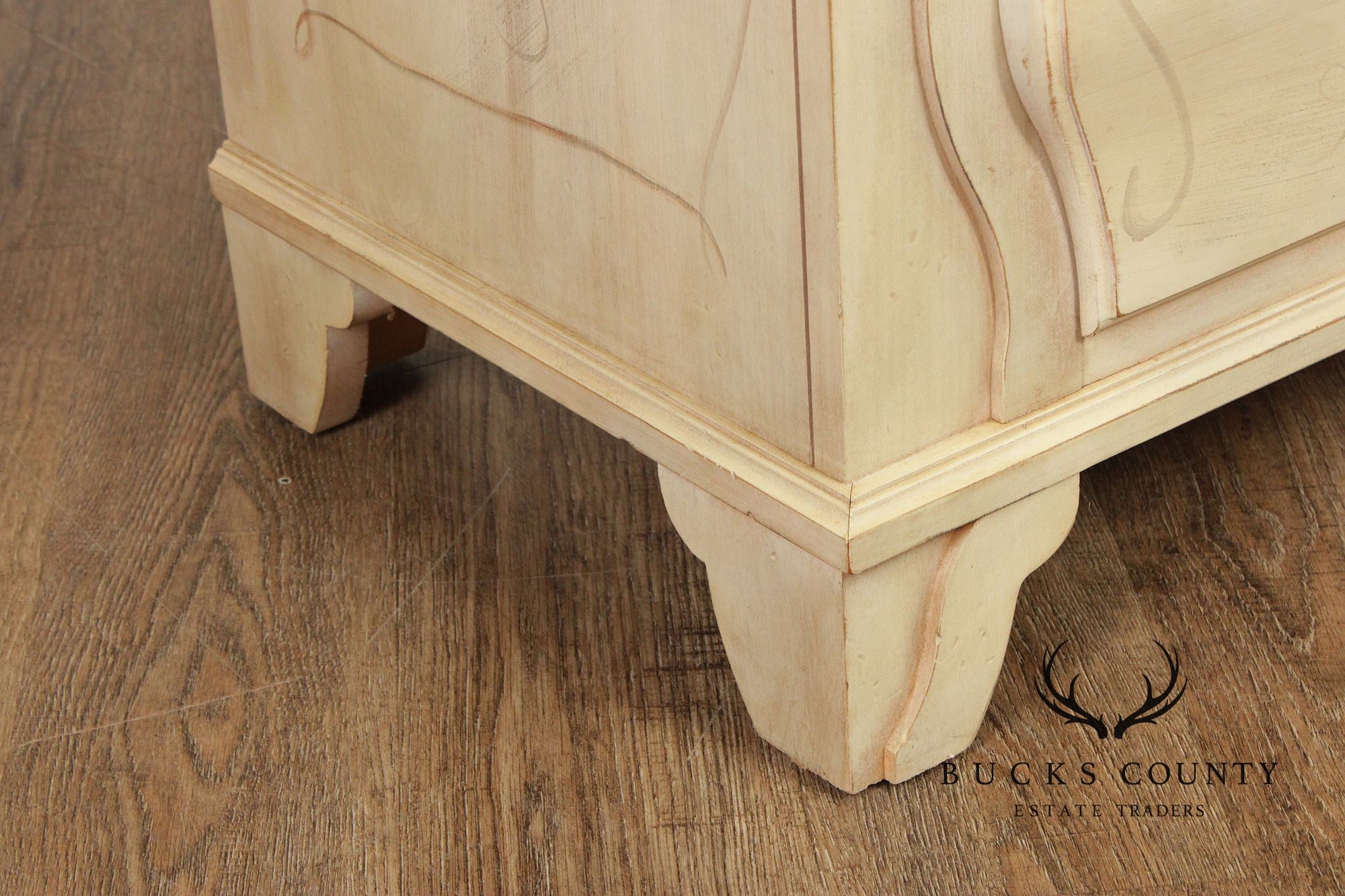 Ethan Allen 'Legacy' Paint Decorated Chest of Drawers