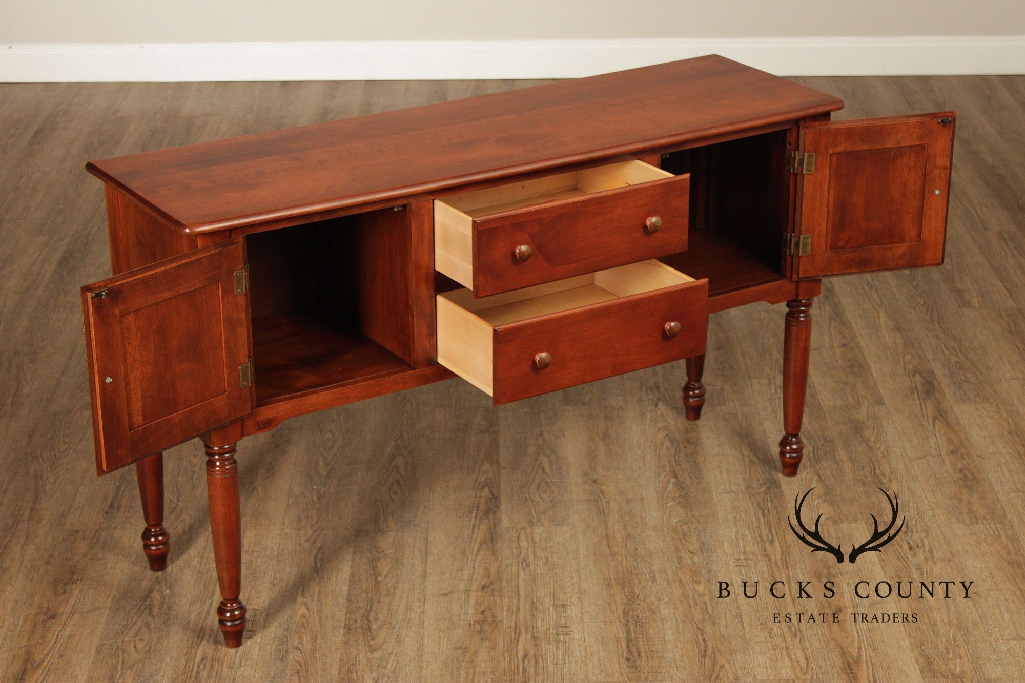 NICHOLS & STONE MAPLE SERVER SIDEBOARD WITH FLUTED LEGS